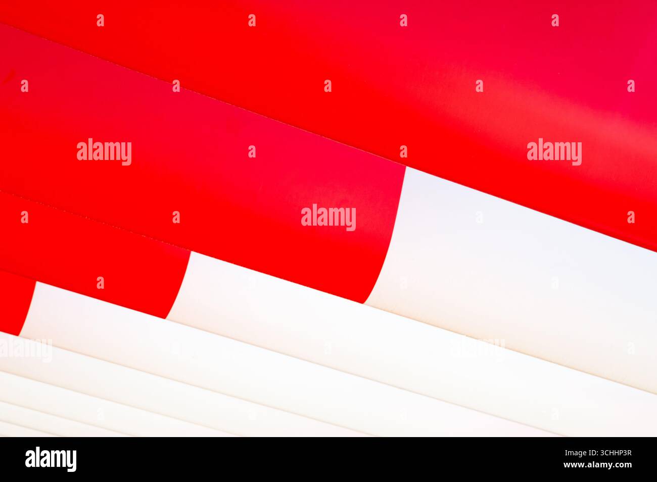 Fond rouge et blanc avec des zones rectangulaires de rouge et blanc. Banque D'Images