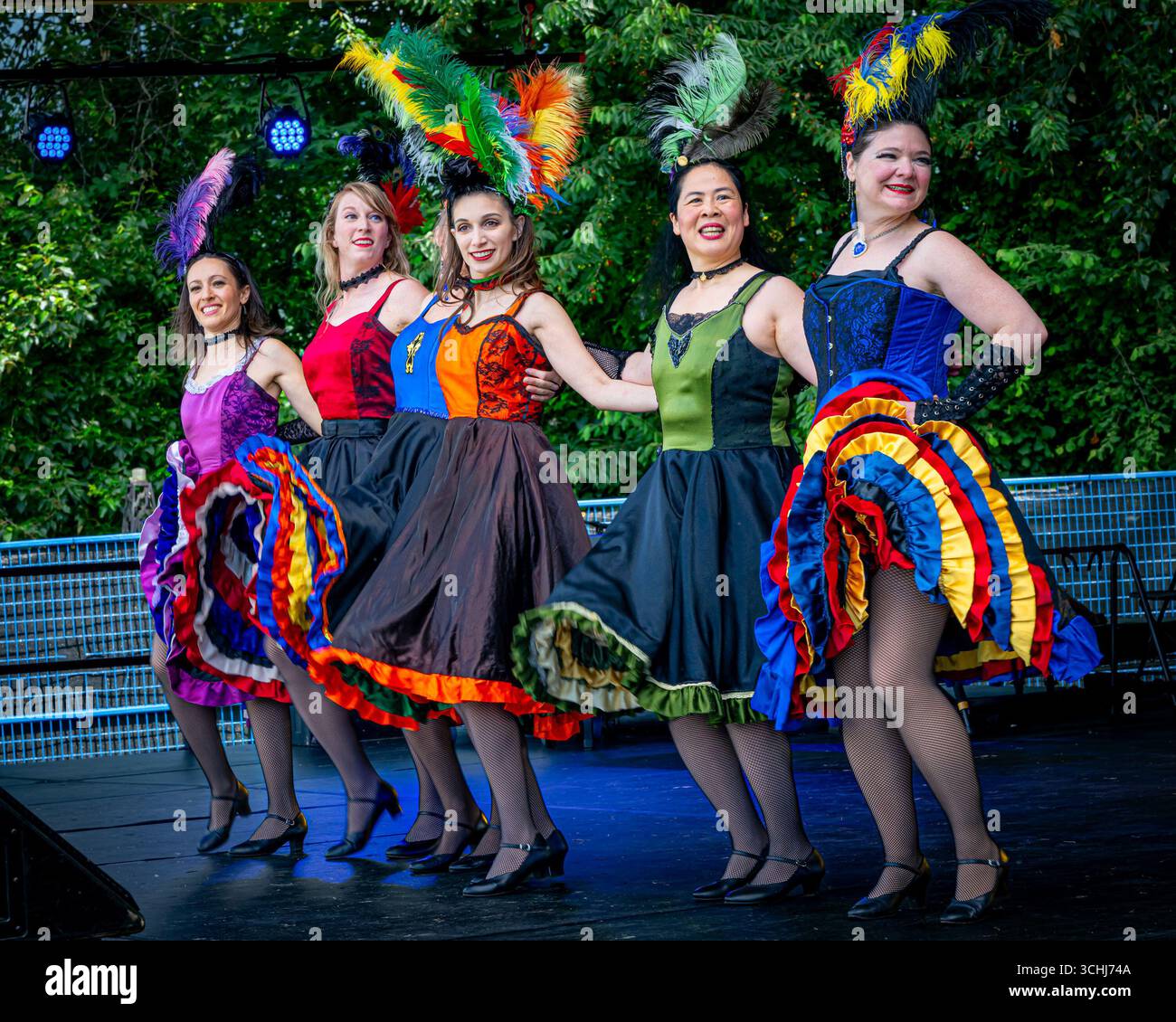 Golden Spike Can Can Dancers, Golden Spike Days, Port Moody, Colombie-Britannique, Canada Banque D'Images