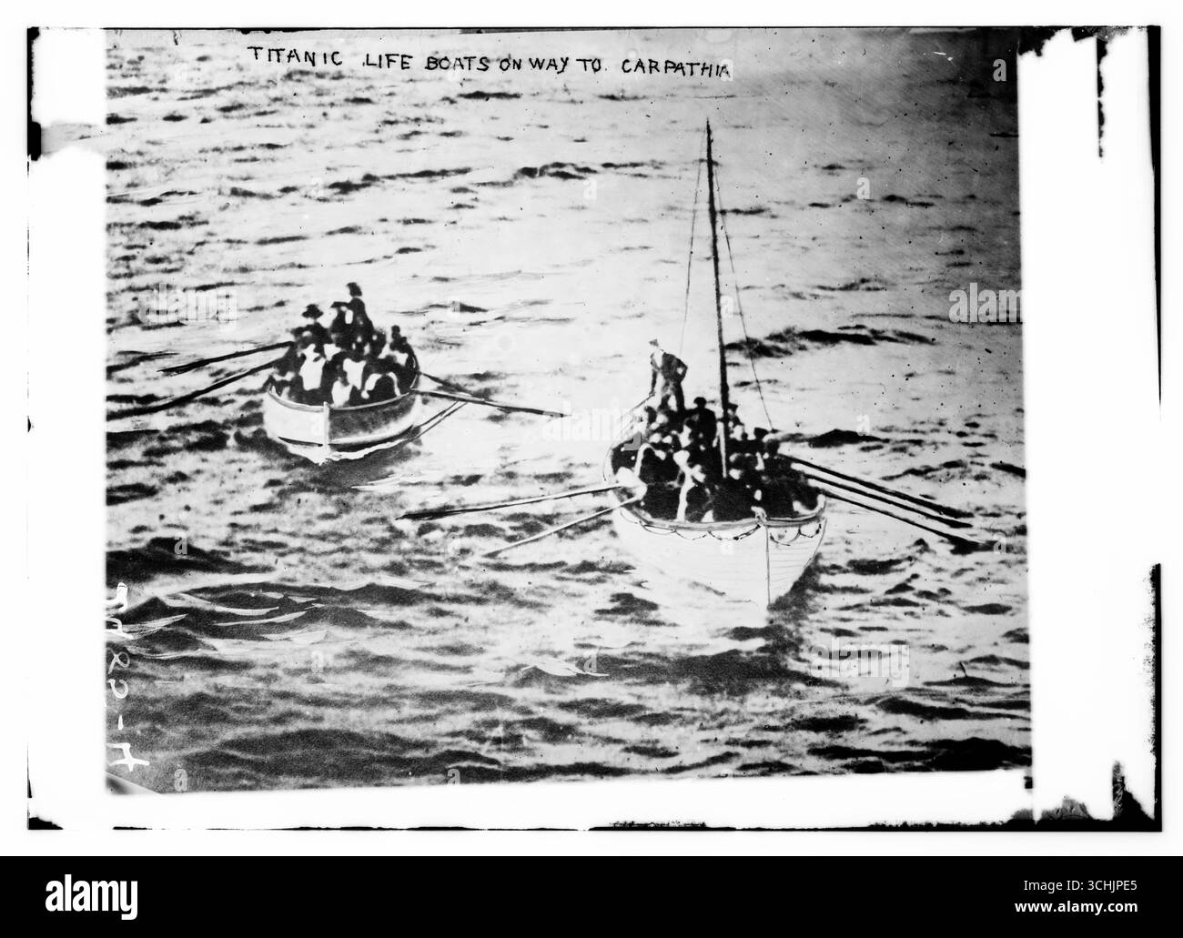 Bateaux de sauvetage TITANIC en route pour CARPATHIE - photo du bain News Service, 1912 Banque D'Images