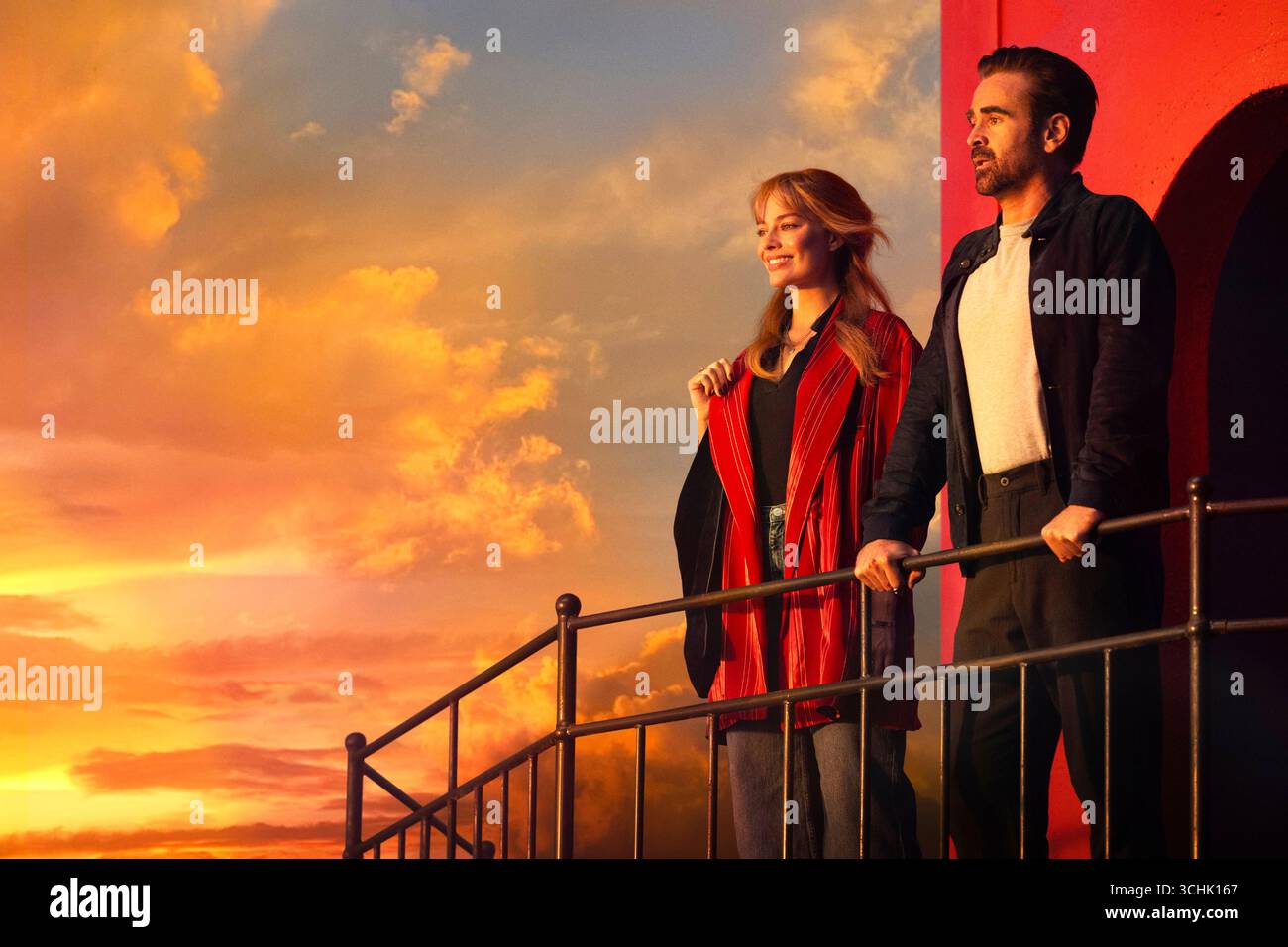 A Big Bold Beautiful Journey (2025) réalisé par Kogonada et mettant en vedette Margot Robbie et Colin Farrell dans le rôle de deux étrangers qui se rencontrent lors d'un mariage et se lancent dans un voyage fantastique pour revivre des moments marquants de leur passé. Publicité toujours À USAGE ÉDITORIAL EXCLUSIF. Crédit : BFA / Sony Pictures release Banque D'Images