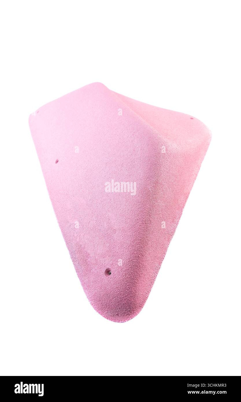 Prise d'escalade rose avec surface texturée isolée sur fond blanc, conçue pour les murs d'escalade intérieurs et les configurations d'entraînement professionnel. Banque D'Images