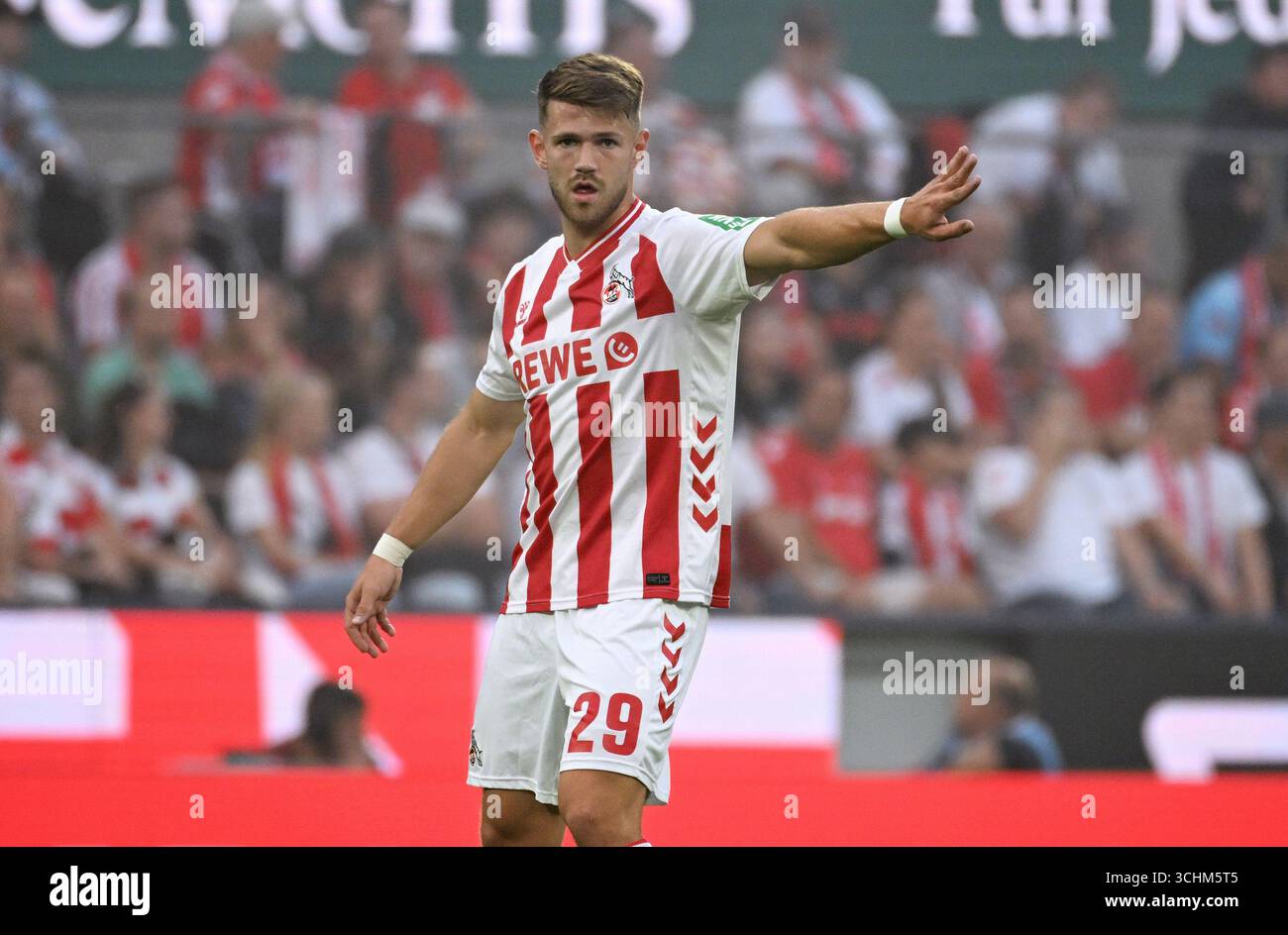 Fussball, Bundesliga, Deutschland, Herren, saison 2025/2026, Spieltag, Rhein Energie Stadion Kšln, 1. FC Kšln - SC Freiburg 4 :1 ; Jan Thielmann (KOE). Aktion, Einzelbild. Banque D'Images