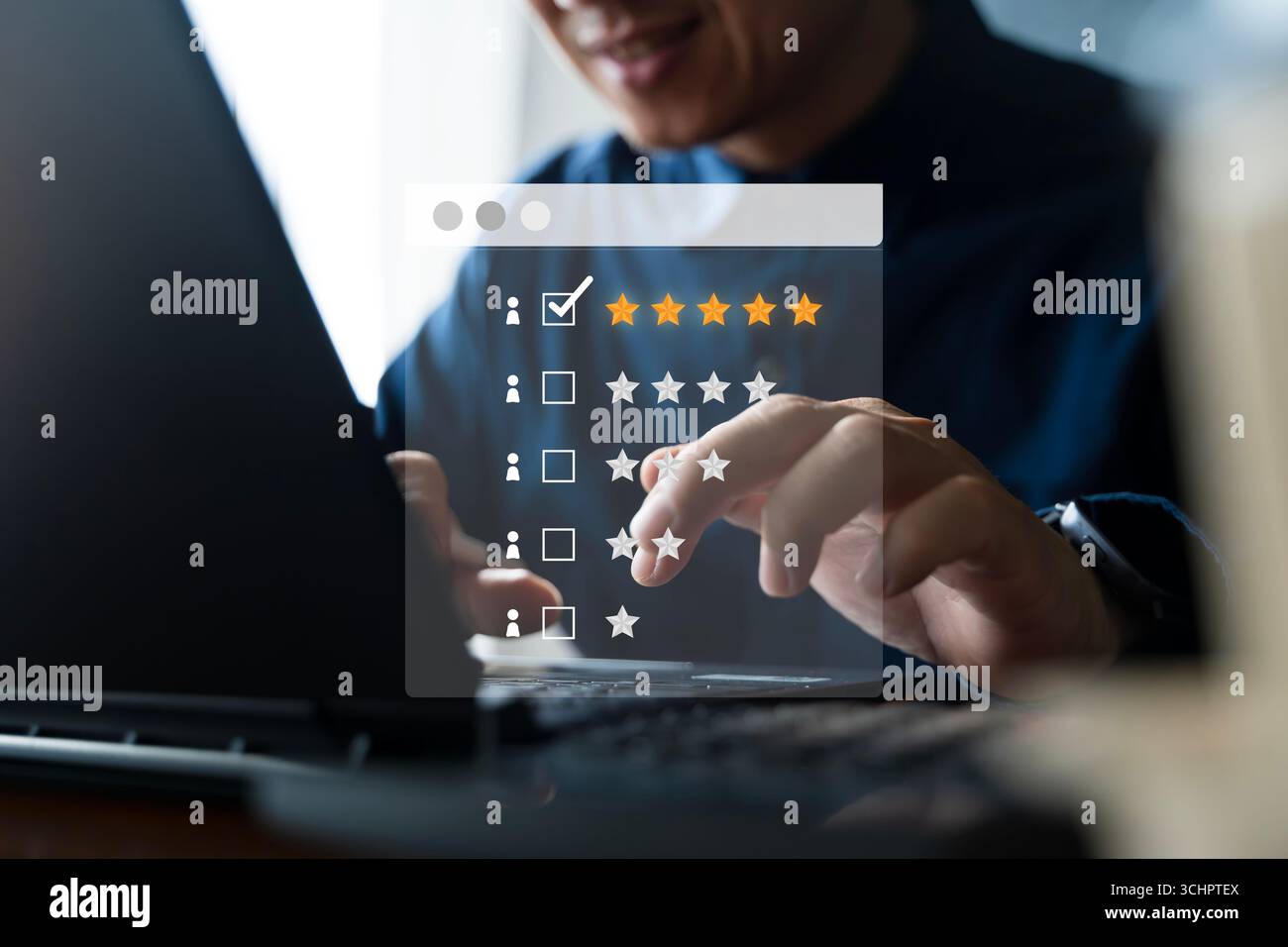 Concept de système de notation en ligne montrant les commentaires des clients, classement de satisfaction cinq étoiles, évaluation de sondage numérique, réputation et expérience utilisateur Banque D'Images