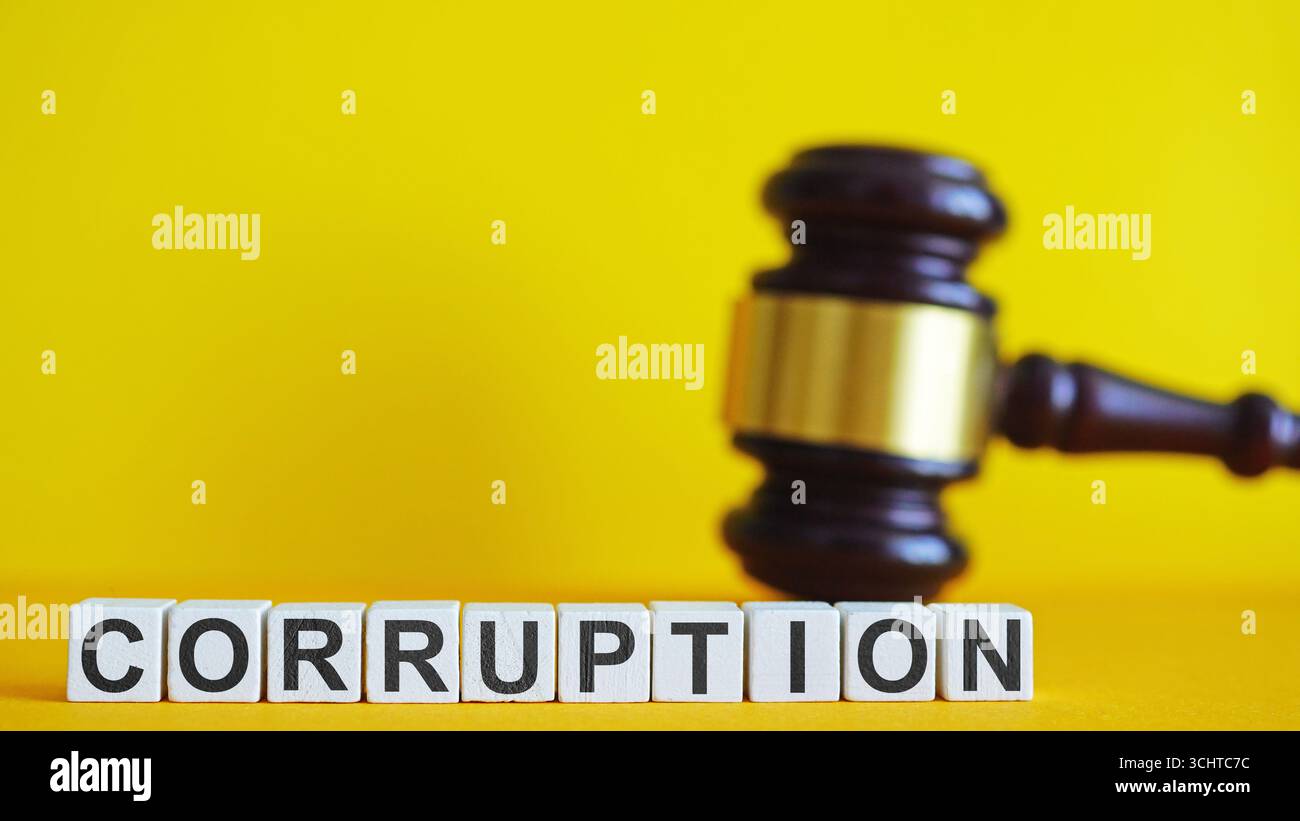 Corruption de mots avec un marteau. Justice et crime politique. Banque D'Images