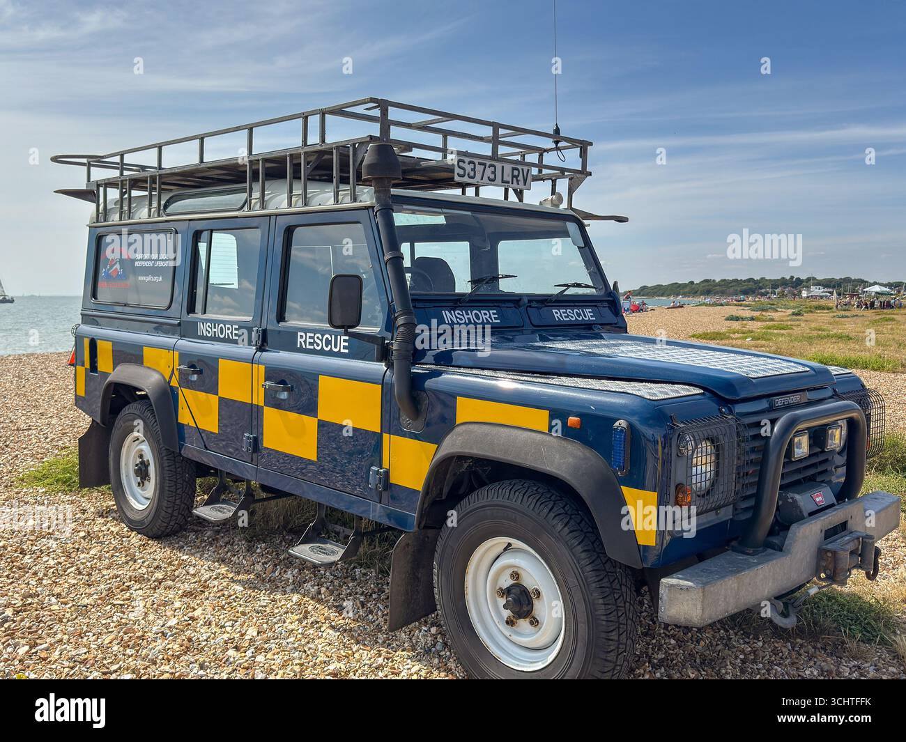 Gosport, Hampshire, Angleterre, Royaume-Uni - 28 juin 2025 : véhicule Landrover utilisé par Gosport et Fareham Inshore Rescue service. - Image de stock capturée avec un smartphone Gosport, Hampshire, Angleterre, Royaume-Uni - 28 juin 2025 : véhicule Landrover utilisé par Gosport et Fareham Inshore Rescue service. - Image de stock capturée avec un smartphone