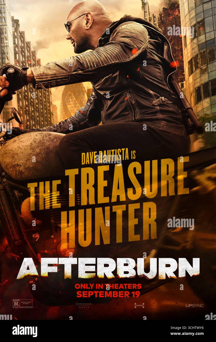 Afterburn (2025) réalisé par J.J. Perry et mettant en vedette Dave Bautista dans le rôle de Jake, en tant que chasseur de trésors rude naviguant dans un monde dévasté à la recherche d'artefacts inestimables qui pourraient changer le destin de l'humanité. Affiche des personnages AMÉRICAINS. USAGE ÉDITORIAL EXCLUSIF. Crédit : BFA / Sony Pictures Banque D'Images