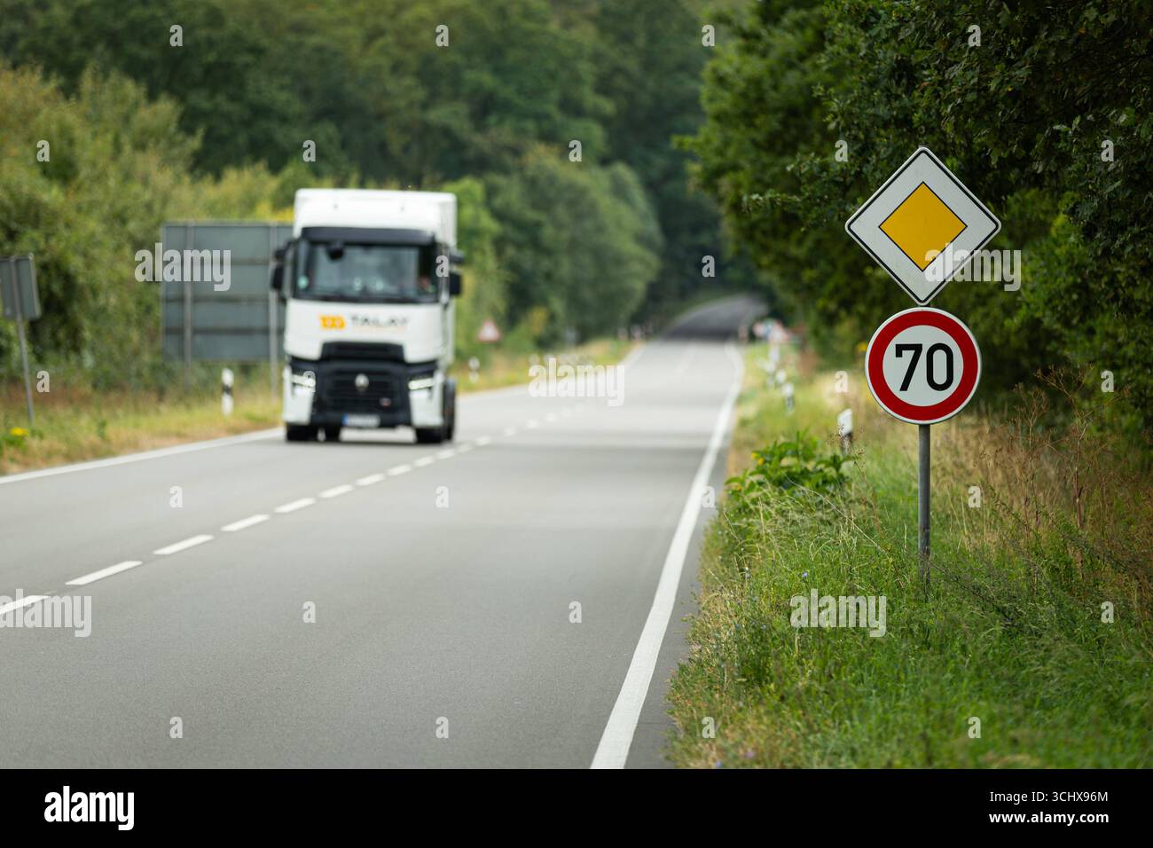 Geschwindigkeit Lkw Landstrasse