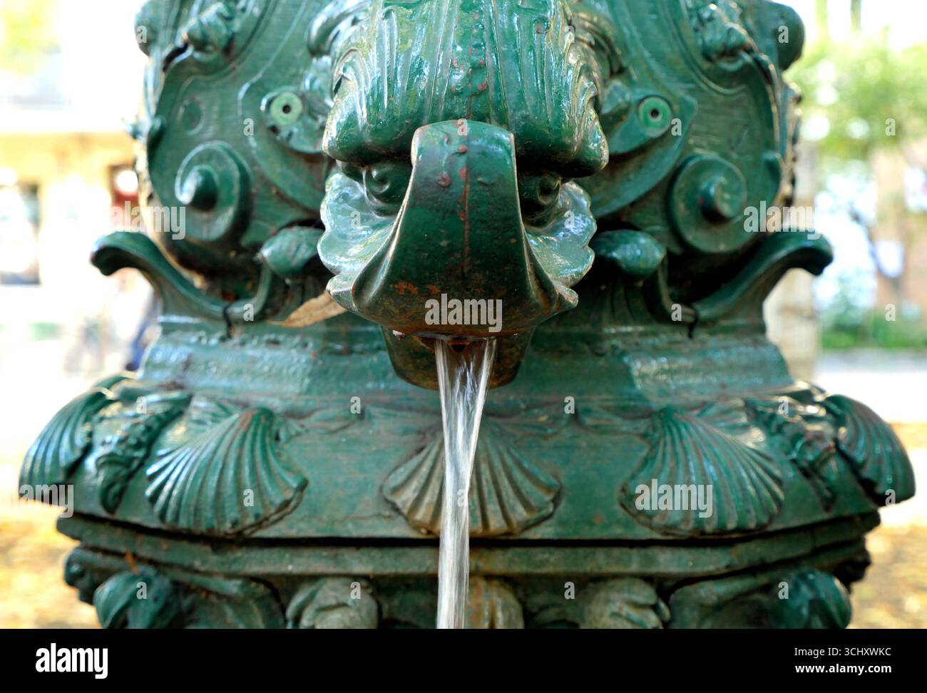 03.09.2025, Berlin - Deutschland. Alte Wasserpumpe. *** 03 09 2025, Berlin Allemagne ancienne pompe à eau Banque D'Images