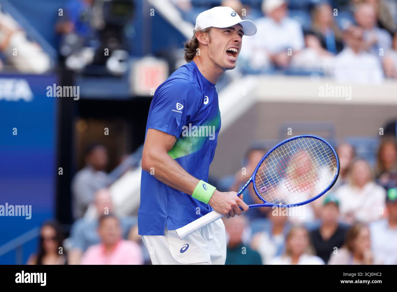 New York, Etats-Unis. 03 septembre 2025. Alex de Minaur d'Australie pendant le jour 11 des US Open Tennis Championships 2025, tournoi de tennis Grand Chelem le 3 septembre 2025 au USTA Billie Jean King National Tennis Center à Flushing Meadows, Queens, New York, États-Unis - photo Jean Catuffe/DPPI crédit : DPPI Media/Alamy Live News Banque D'Images