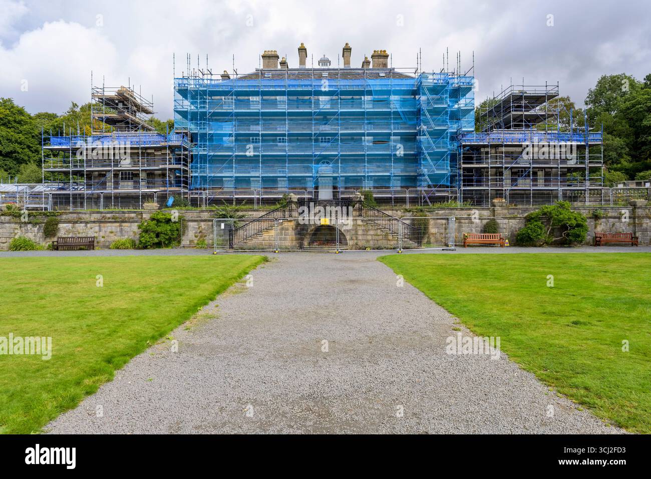 Pollok House avec échafaudage érigé lors d'un grand projet de rénovation, Pollok Country Park, Glasgow, Écosse, Royaume-Uni Banque D'Images