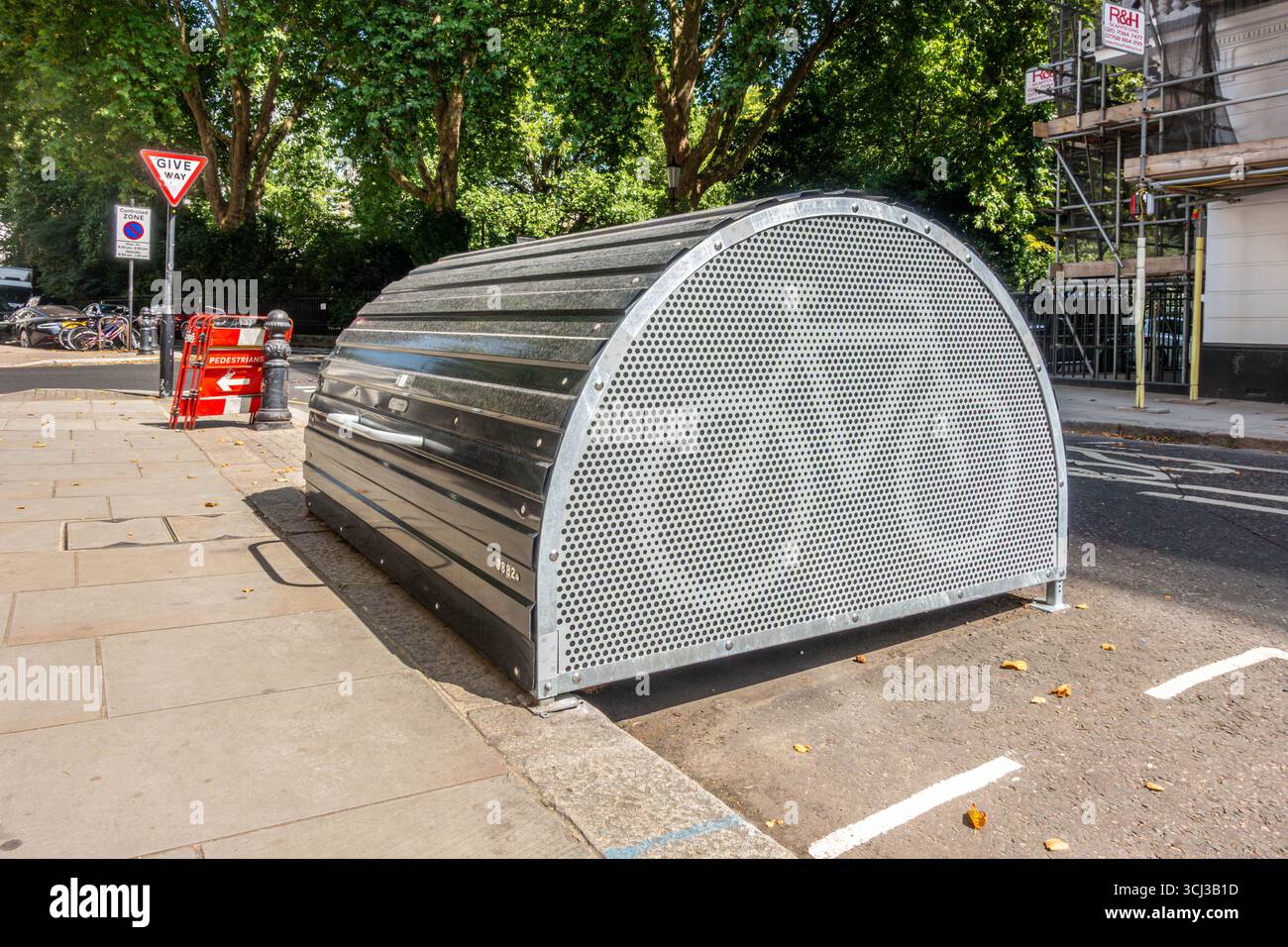 Un abri à vélos à Londres, Royaume-Uni Banque D'Images