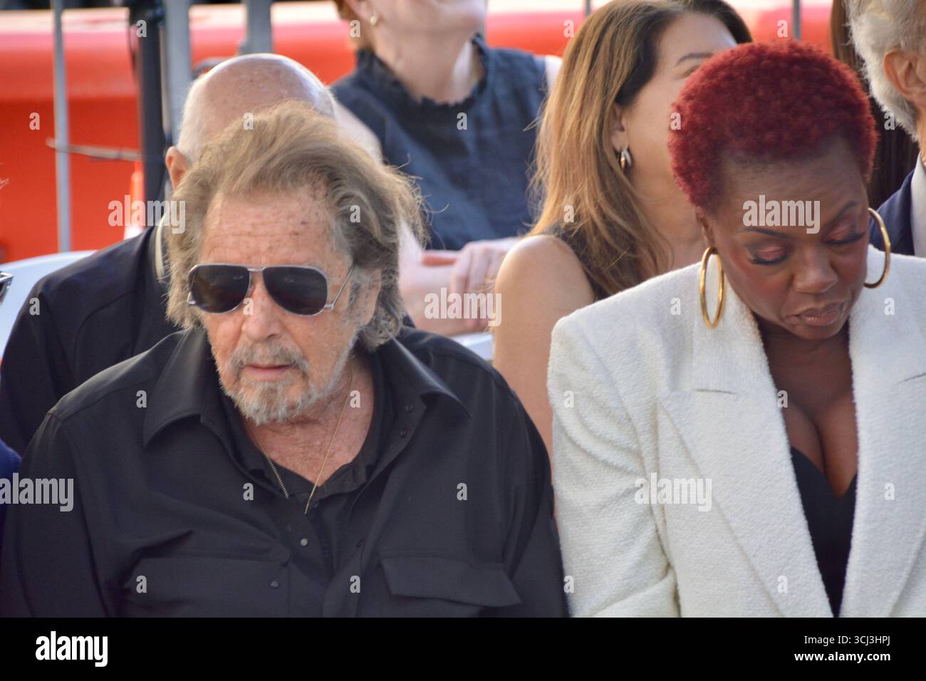 L’actrice Viola Davis est assise à côté de l’acteur Al Pacino lors de la cérémonie des stars du Hollywood Walk of Fame de Jessica Chastain sur Hollywood Boulevard à Los Angeles, Californie, le 4 septembre 2025. Banque D'Images