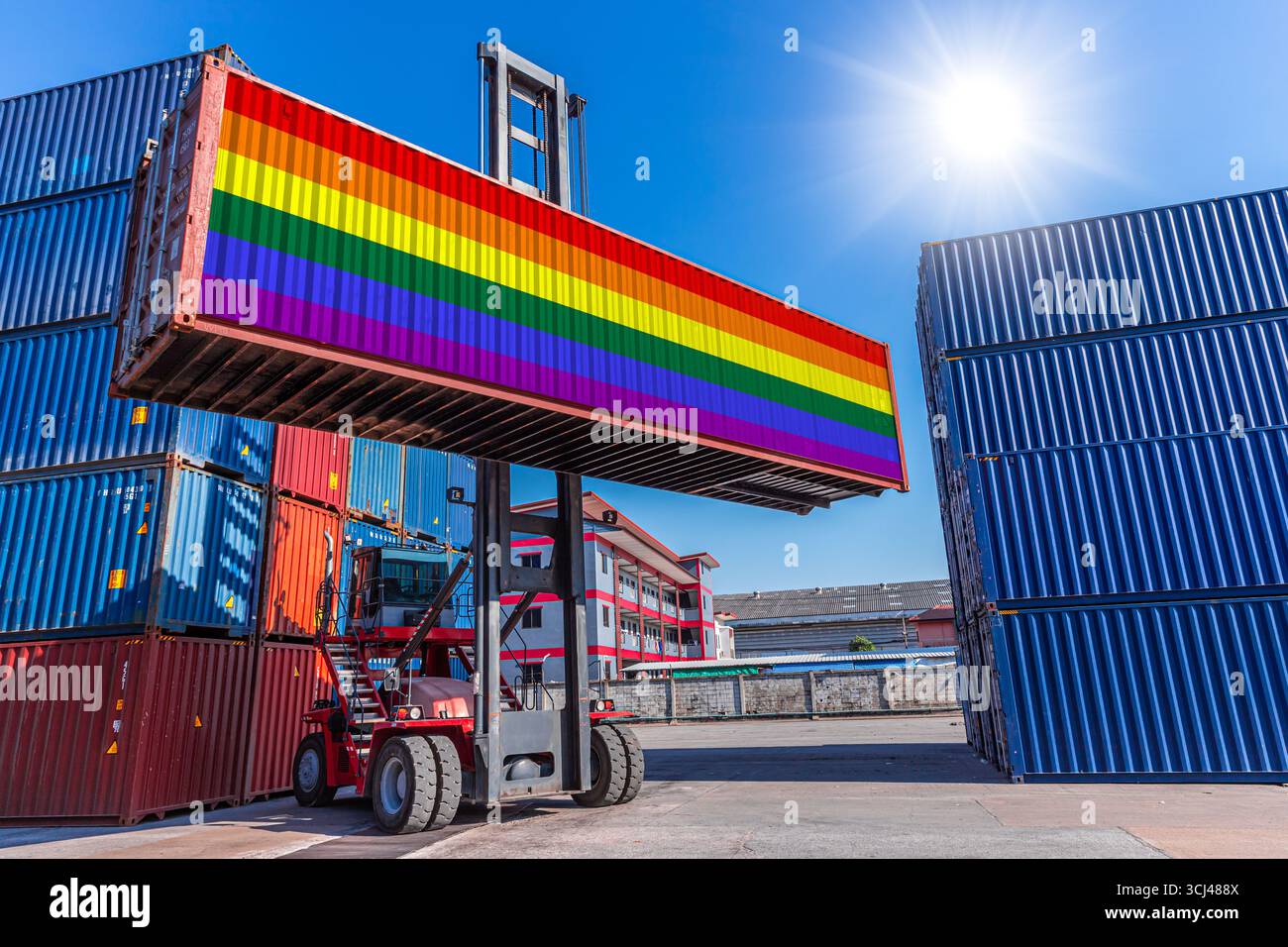 Conteneur de produits, expédition de marchandises de cargaison avec drapeau LGBTQ pour les affaires d'exportation d'importation du concept de pays LGBTQ Banque D'Images