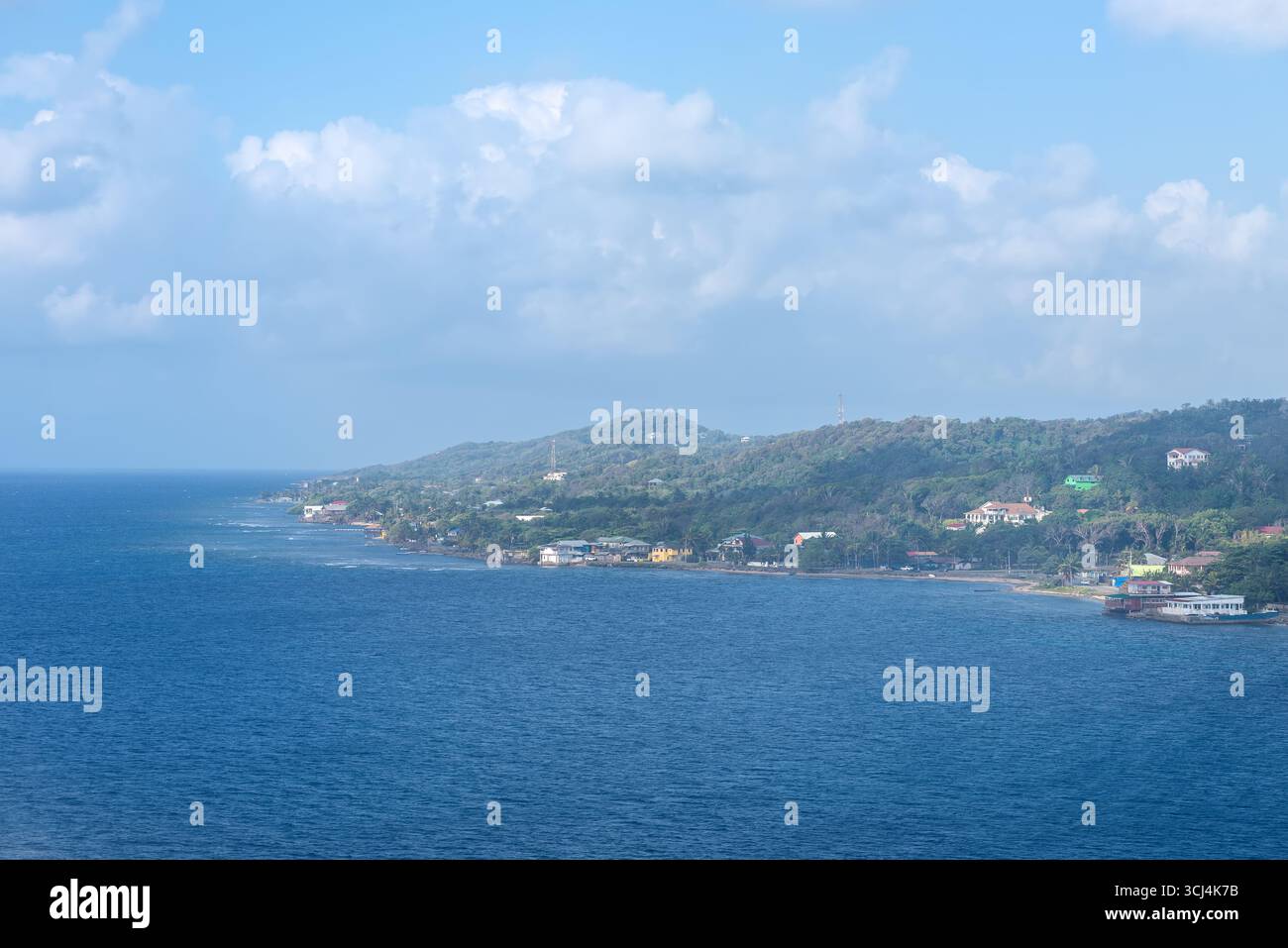 L'horizon de l'île de Roatan, Honduras, offre une vue imprenable Banque D'Images