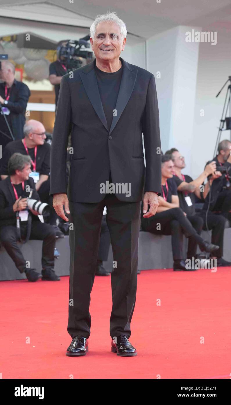 Venise, Venetie, ITALIE. 4 septembre 2025. Venise, Italie, 04 septembre 2025. LEONARDO di CONTANZO le tapis rouge pour la projection du film en Elisa au 82ème Festival International du film de Venise à Venise, Italie. (Crédit image : © Laurent Lairys/ZUMA Press Wire) USAGE ÉDITORIAL SEULEMENT ! Non destiné à UN USAGE commercial ! Banque D'Images