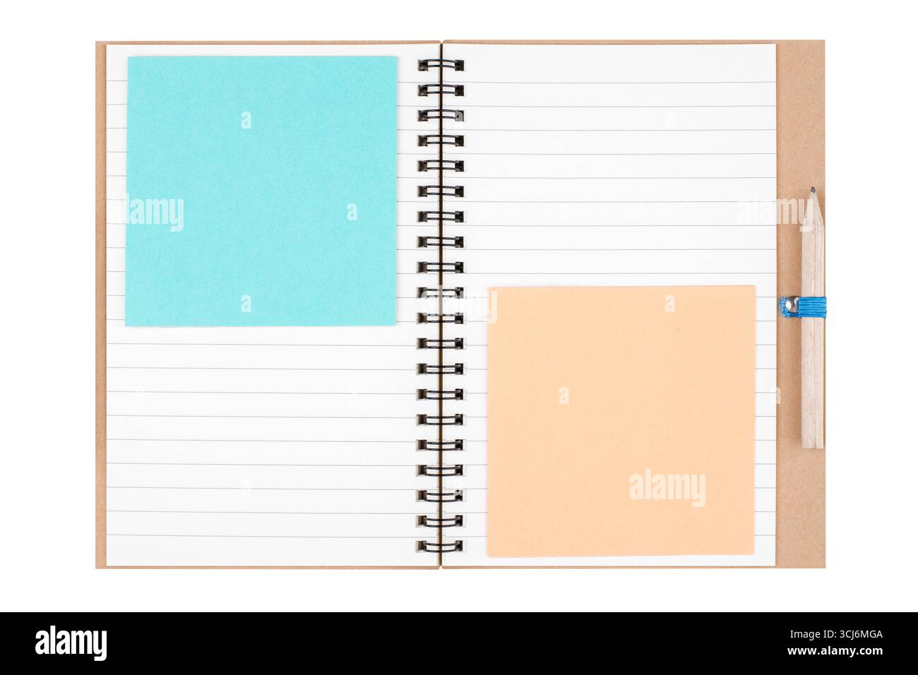 Ouvrez le cahier vierge avec crayon et notes adhésives isolé sur fond blanc Banque D'Images
