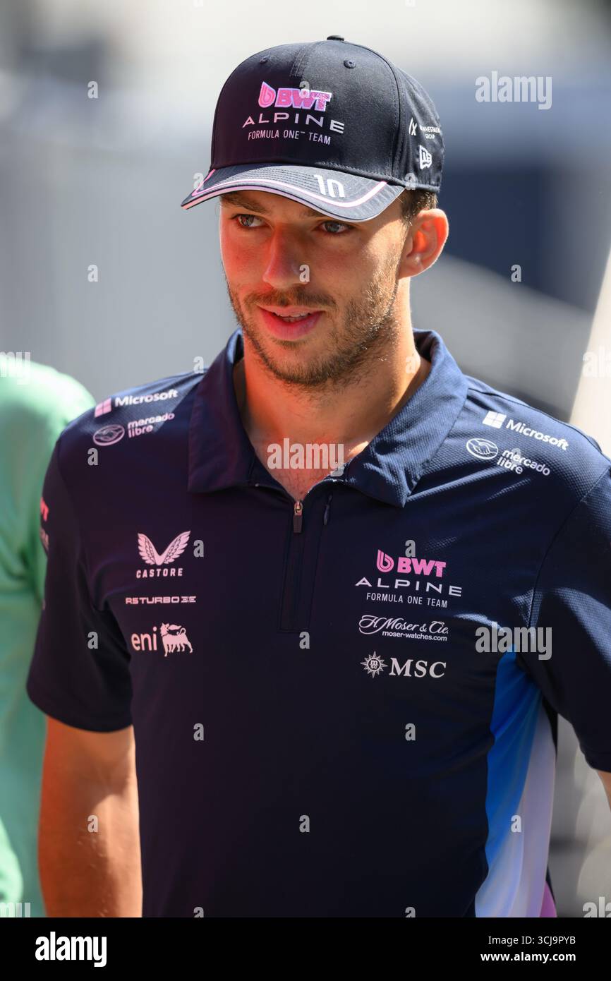 Monza, Italie. 5 septembre 2025. Pierre GASLY (FRA) de l'équipe Alpine F1 après son arrivée au paddock lors du PIRELLI GRAN PREMIO D'ITALIA 2025 à l'Autodromo Nazionale de Monza (Italie), 16ème manche du Championnat du monde FIA F1 2025. Crédit : Riccardo Righetti/Alamy Live News Banque D'Images