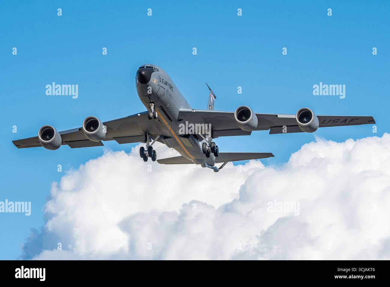 58-0095 - le Boeing KC-135 Stratotanker de l'USAF décolle de la RAF Mildenhall, dans le Suffolk, au Royaume-Uni Banque D'Images