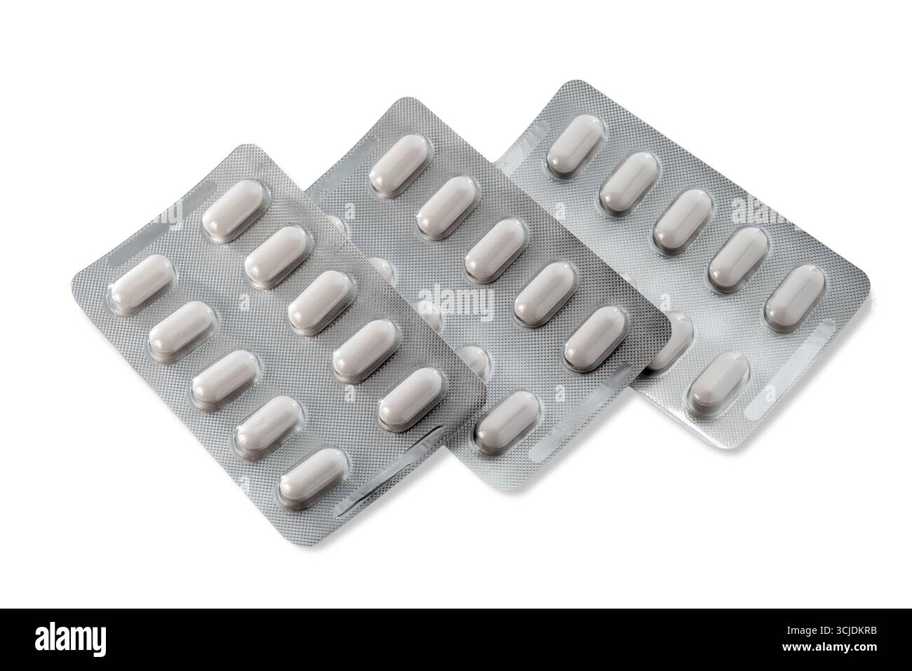 Comprimés enrobés d'ibuprofène en plaquettes thermoformées, médicament pour traiter l'inflammation, la douleur et la fièvre. Isolé sur blanc, chemin de détourage inclus Banque D'Images