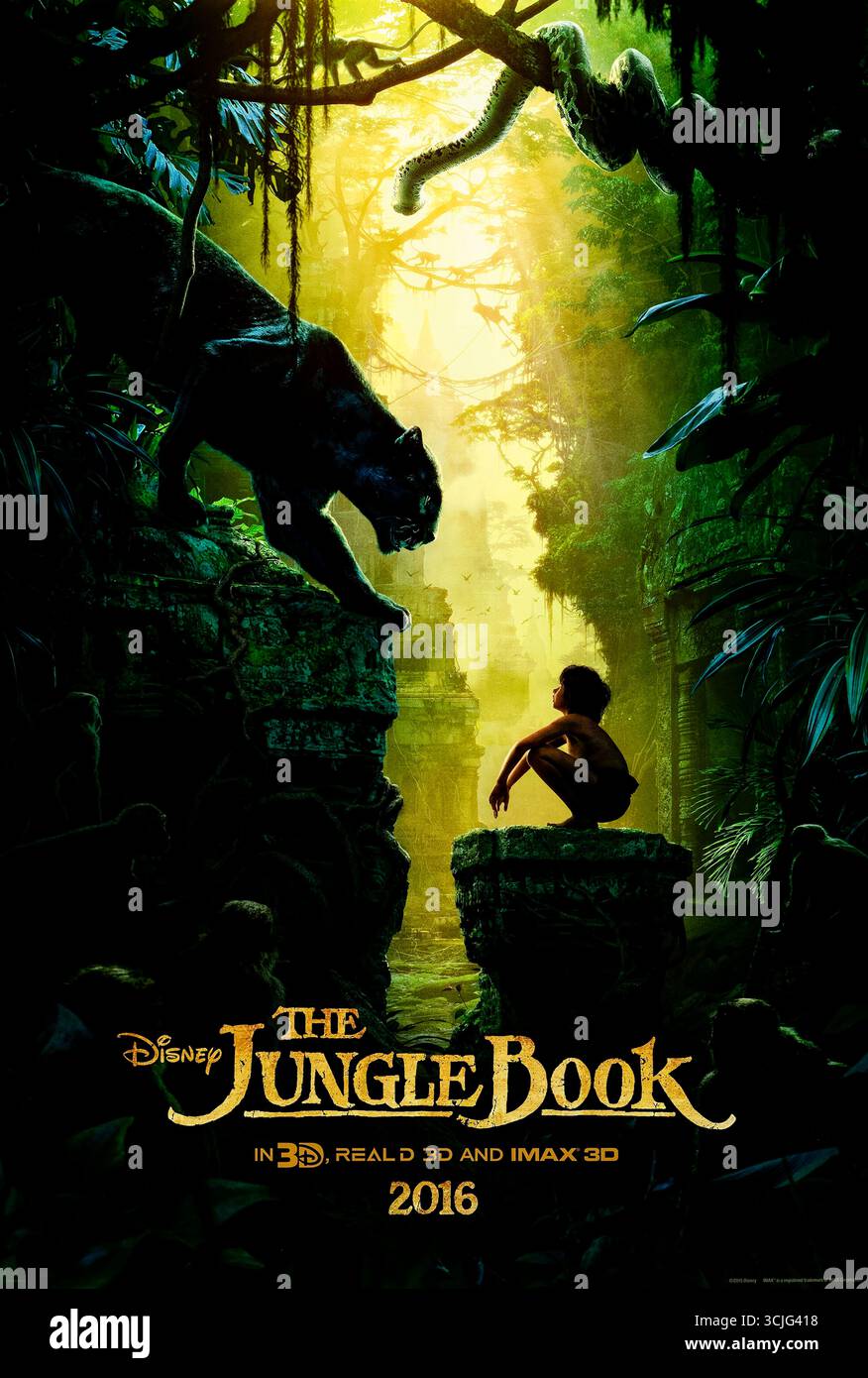 The Jungle Book (2016) réalisé par Jon Favreau et mettant en vedette Neel Sethi, Bill Murray et Ben Kingsley. Le garçon orphelin Mowgli, élevé par des loups, doit fuir la jungle du redoutable tigre Shere Khan, trouver des conseils et de l'amitié parmi un éventail fantastique de créatures de la jungle. Photographie d'une affiche originale US Advance One Sheet de 2016 À USAGE ÉDITORIAL EXCLUSIF. Crédit : BFA / Walt Disney Pictures Banque D'Images