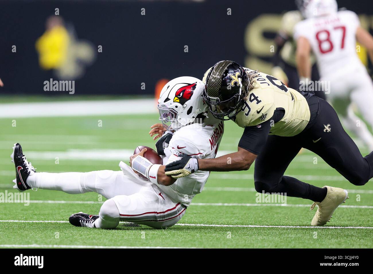 La Nouvelle-Orléans, États-Unis. 07 septembre 2025. L'équipe défensive des Saints de la Nouvelle-Orléans Cameron Jordan (94) casse le quarterback des Arizona Cardinals Kyler Murray (1) lors d'un match de la NFL le dimanche 7 septembre 2025 à Metairie, en Louisiane. (Photo de Peter G. Forest/Sipa USA) crédit : Sipa USA/Alamy Live News Banque D'Images