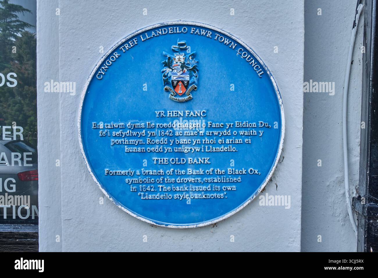 Plaque commémorant la vieille banque sur la terrasse de la banque, Llandeilo, Carmarthenshire Banque D'Images