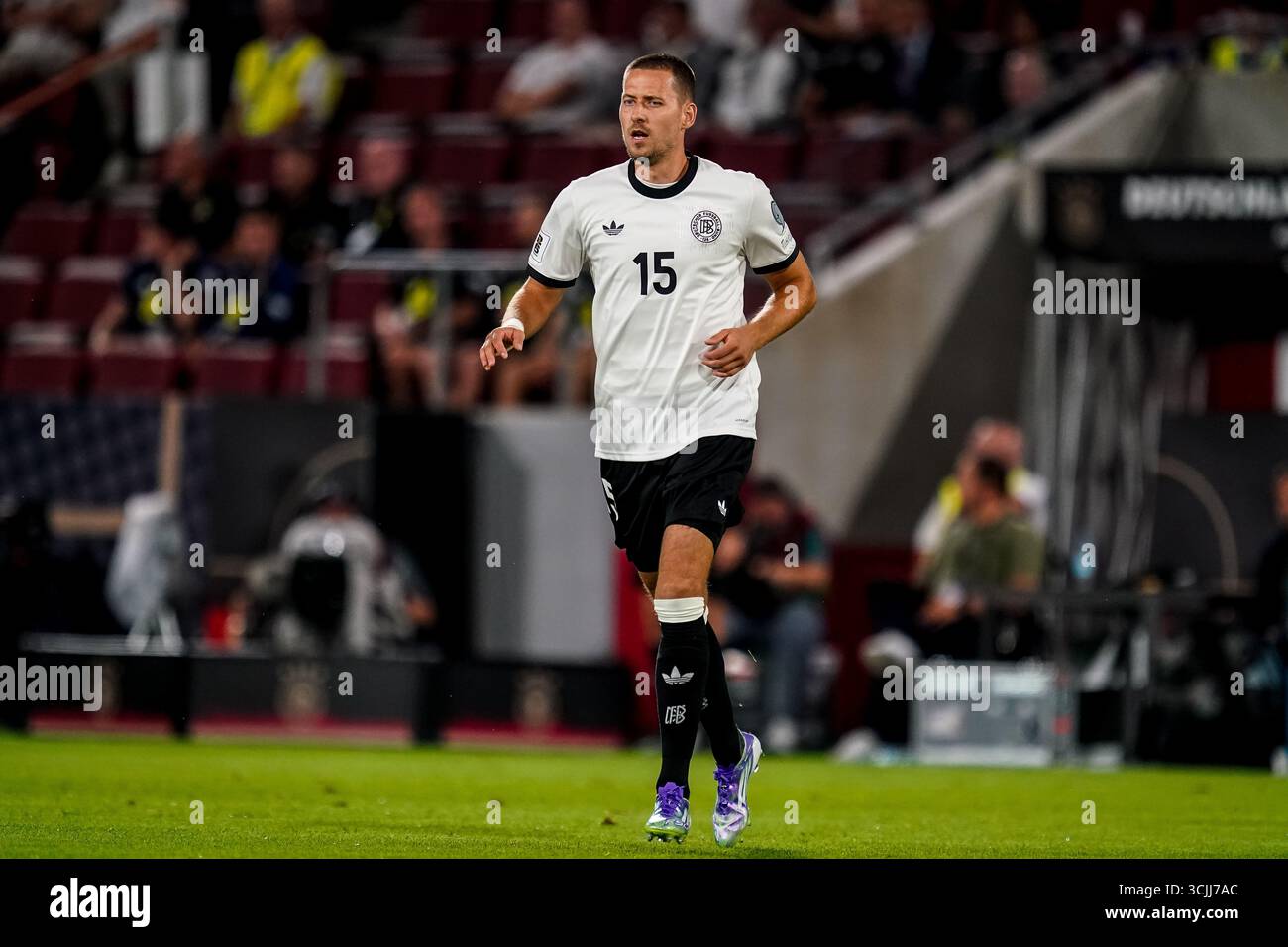 COLOGNE, ALLEMAGNE - 7 SEPTEMBRE : Waldemar Anton, Allemand, regarde le match de qualification pour la Coupe du monde de la FIFA 2026 entre l'Allemagne et l'Irlande du Nord au RheinEnergieStadion le 7 septembre 2025 à Cologne, Allemagne. (Photo de René Nijhuis) crédit : René Nijhuis/Alamy Live News Banque D'Images