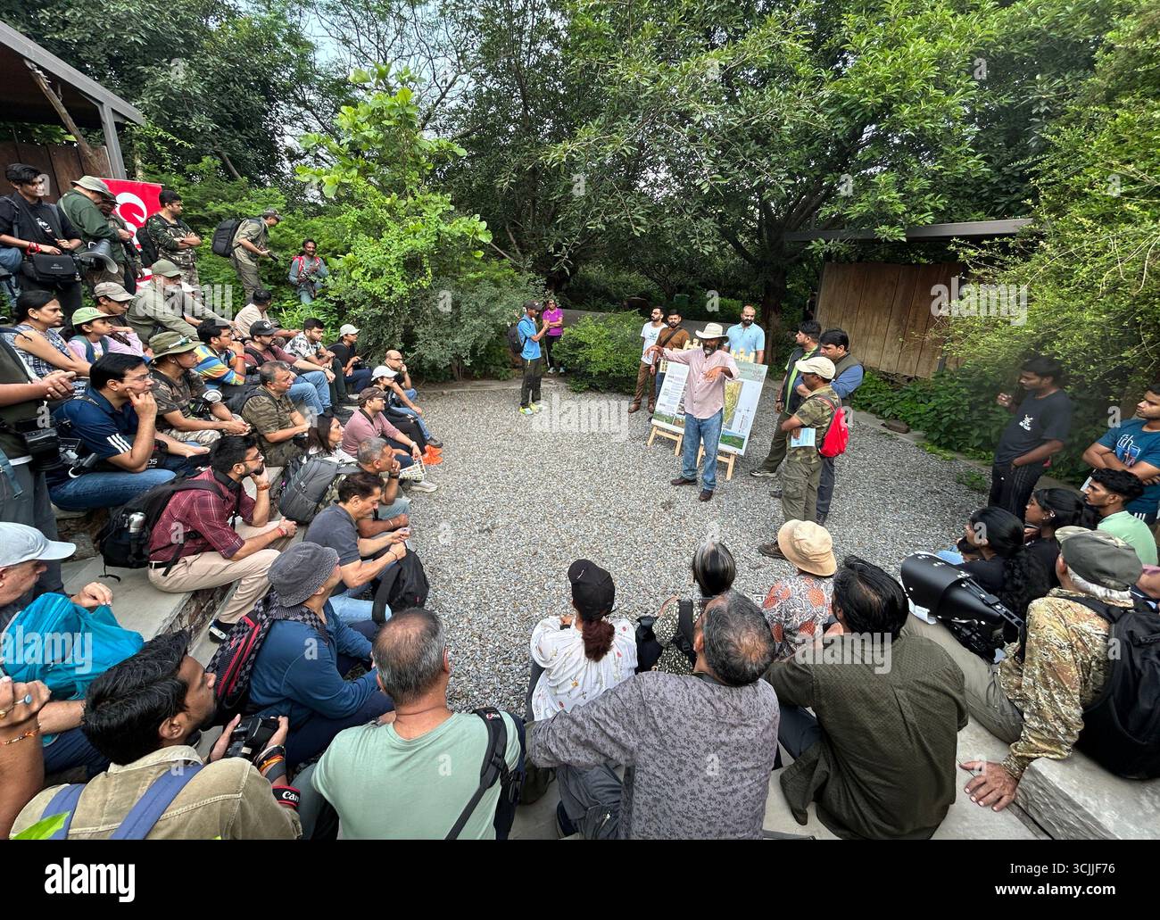 Gurugram, Inde. 07 septembre 2025. GURUGRAM, INDE - 7 SEPTEMBRE : les membres du Wildlife Photographers collective of India (WPCI) ont été organisés une marche des papillons et des papillons de nuit à l'occasion du mois des papillons au parc de biodiversité d'Aravali, le 7 septembre 2025 à Gurugram, en Inde. (Photo de Parveen Kumar/Hindustan Times/Sipa USA ) crédit : Sipa US/Alamy Live News Banque D'Images