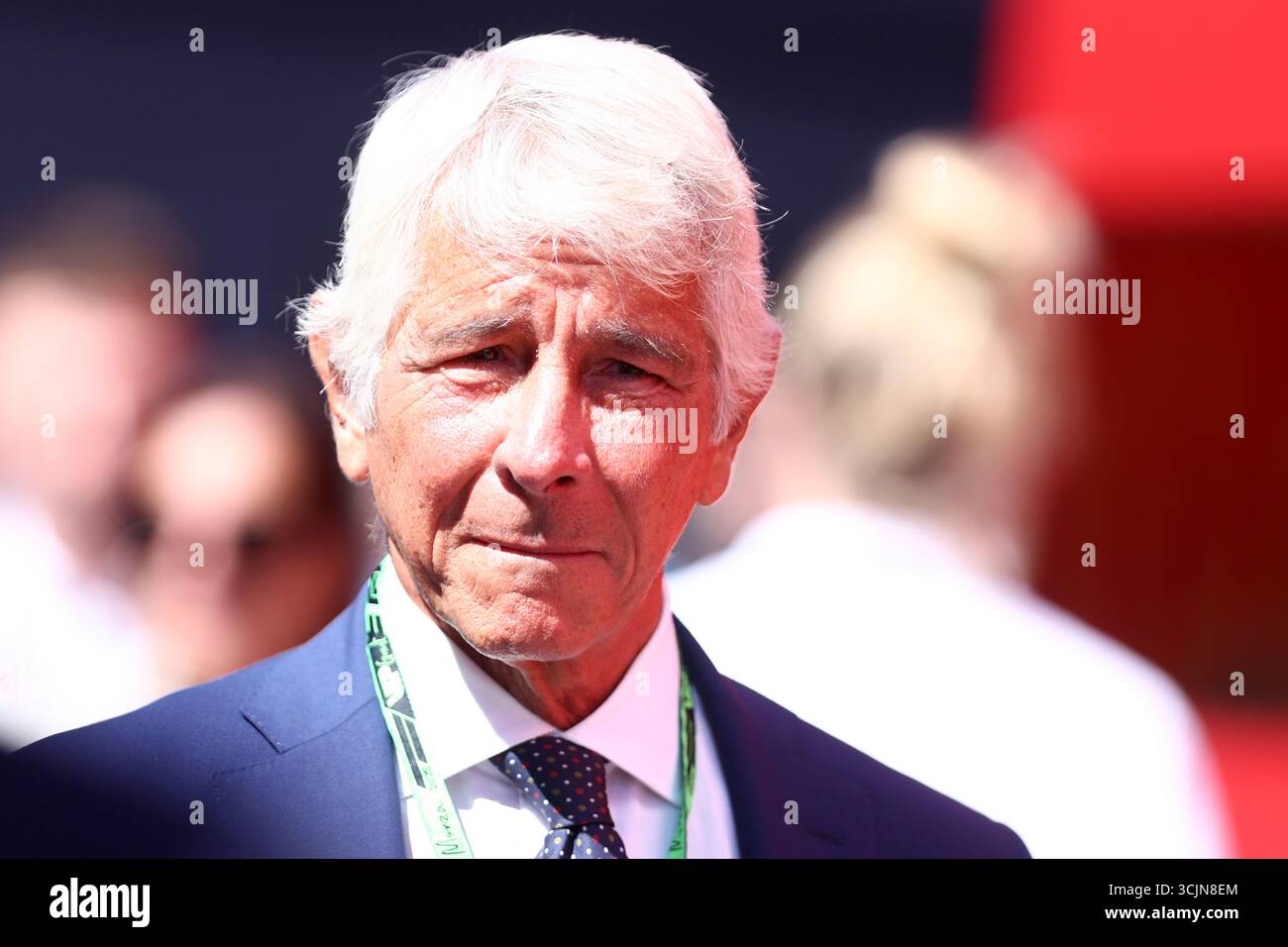 Le ministre italien des Sports Andrea Abodi regarde avant le Grand Prix de F1 d'Italie à l'Autodromo Nazionale le 7 septembre 2025 à Monza, en Italie. Crédit : Marco Canoniero/Alamy Live News Banque D'Images