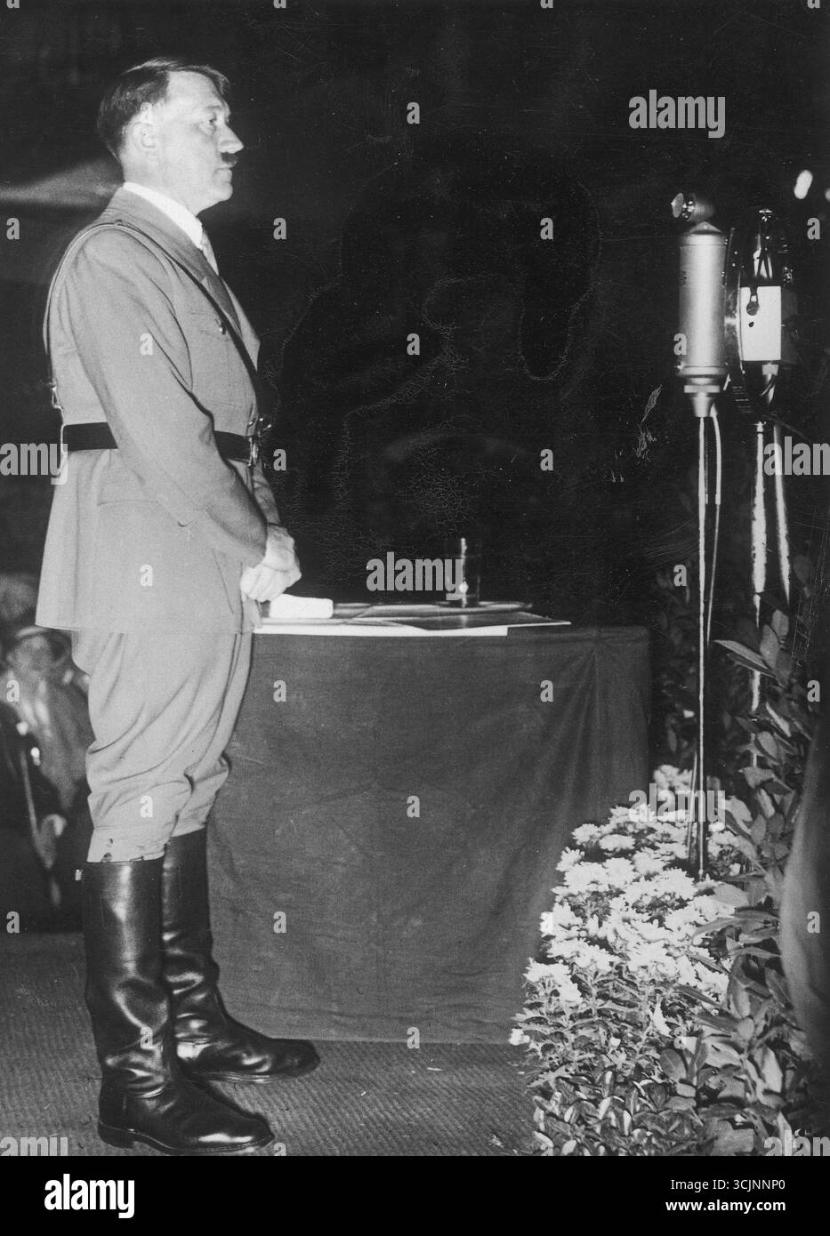 Le chancelier du Reich Adolf Hitler lors d'un discours.1933 Banque D'Images