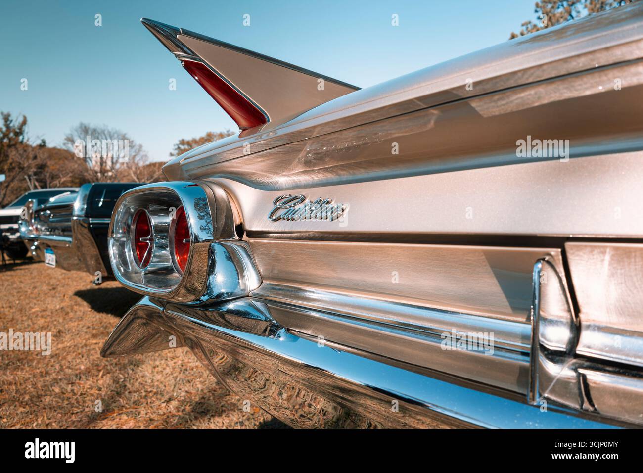 Feu arrière classique d'une Cadillac 1961 présenté au rassemblement mensuel des voitures classiques à Londrina, au Brésil. Banque D'Images
