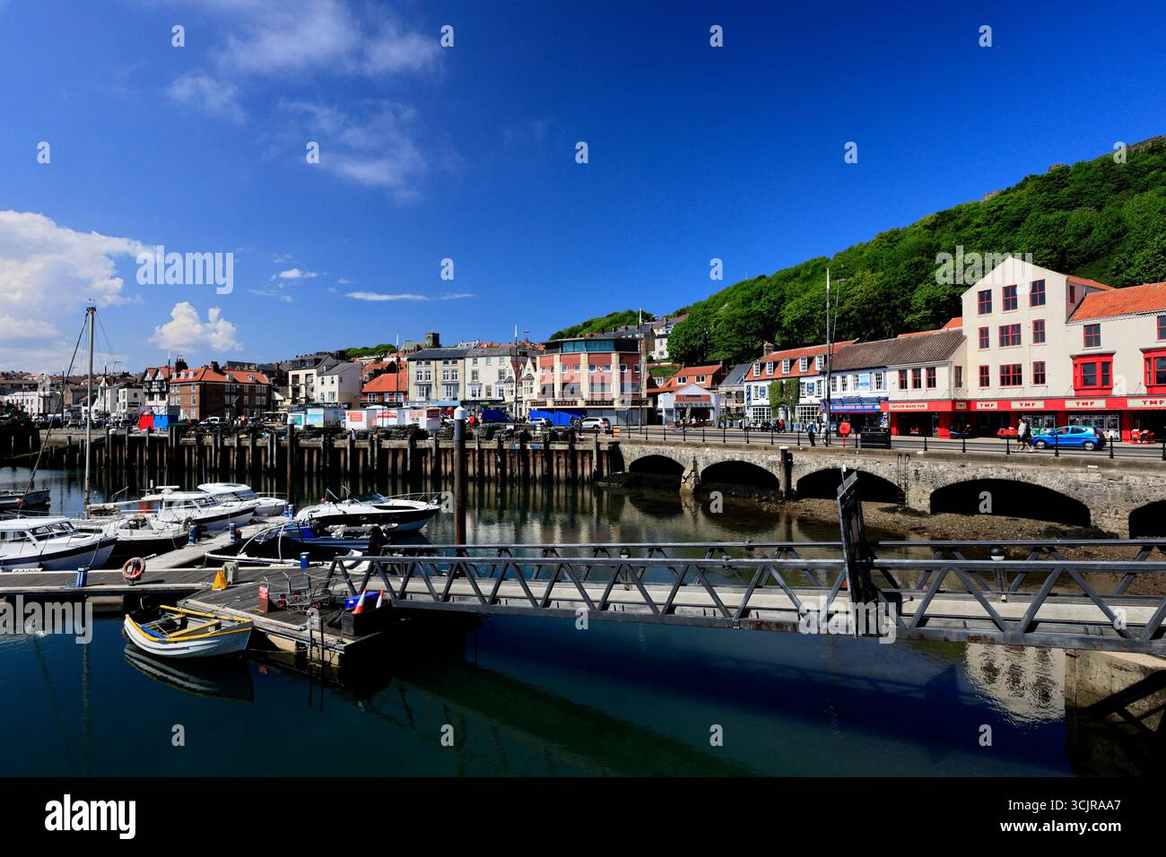 Bateaux de pêche à Scarborough Old Harbour, Yorkshire, Angleterre, Royaume-Uni Banque D'Images