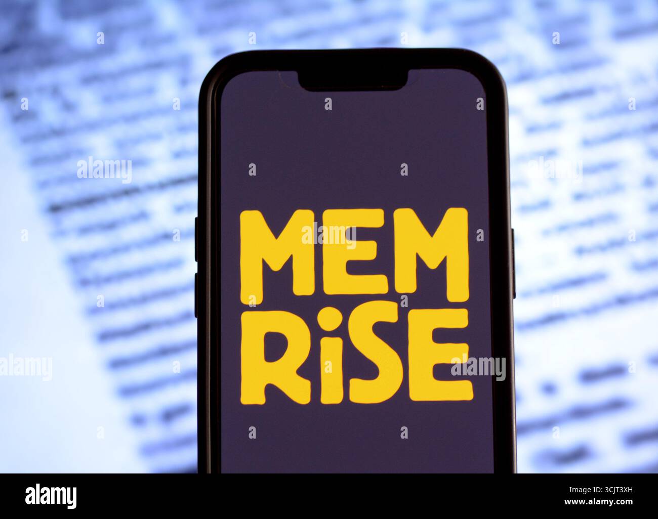 Ouverture de l'application d'apprentissage linguistique Memrise sur l'écran du smartphone Banque D'Images