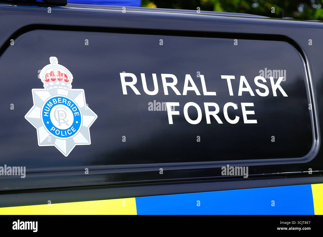 Signe et insigne de la Force opérationnelle rurale de la police de Humberside sur un véhicule 4x4 de police Banque D'Images