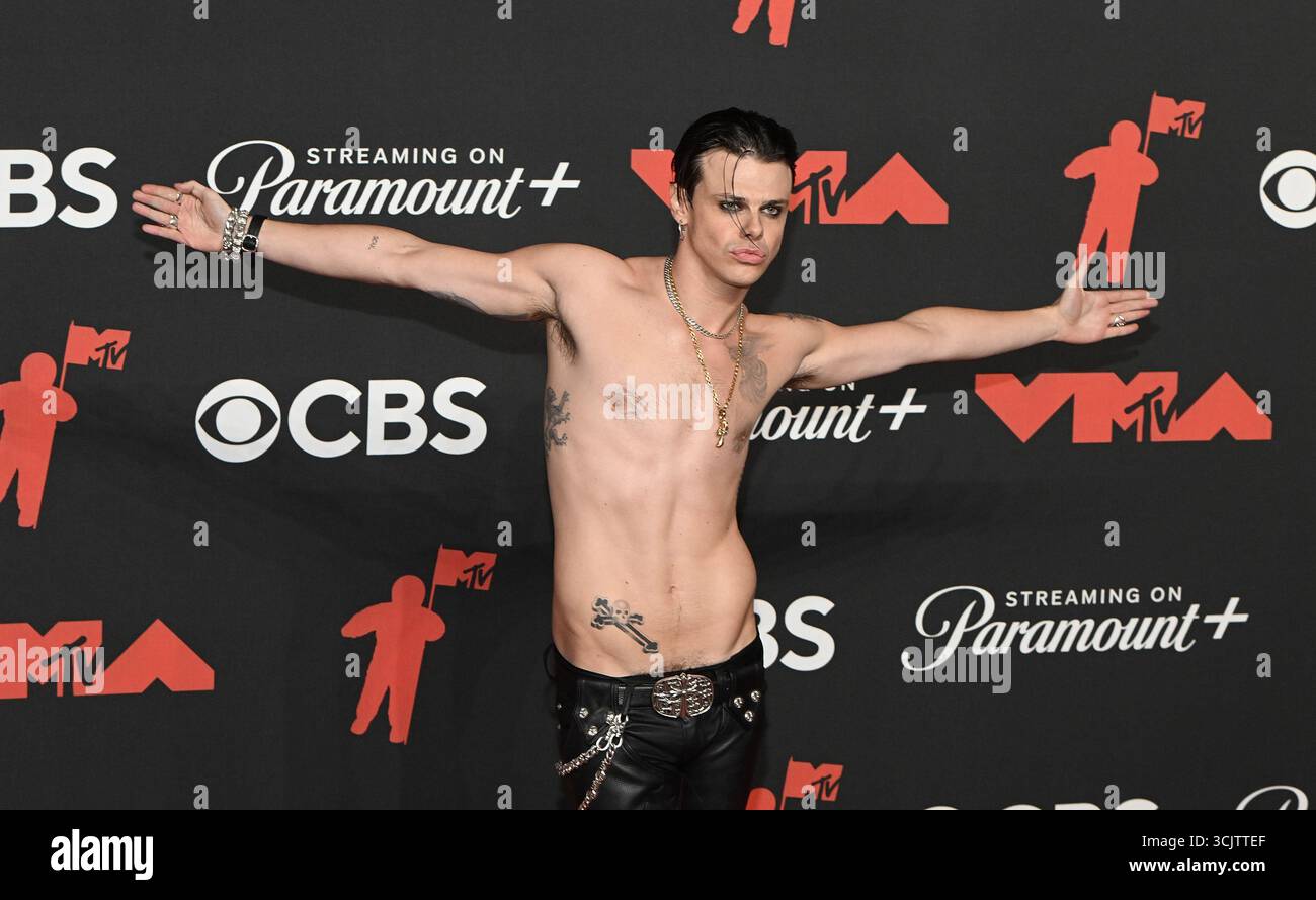 YUNGBLUD participe aux MTV Video Music Awards 2025 à l'UBS Arena le 7 septembre 2025 à Elmont, New York. Photo : C Flanigan/imageSPACE/MediaPunch Banque D'Images