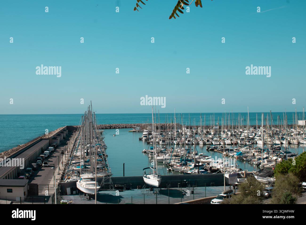 Aperçu du port de Garraf, une ville côtière près de Barcelone Banque D'Images