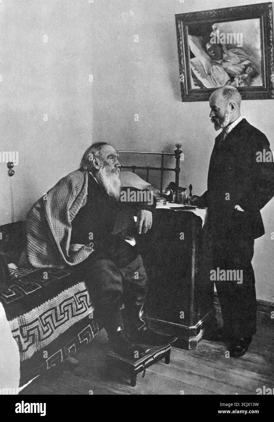 Romancier russe Leo Tolstoï et docteur Makovitsky, Yasnaya Polyana, Russie 1909 Banque D'Images