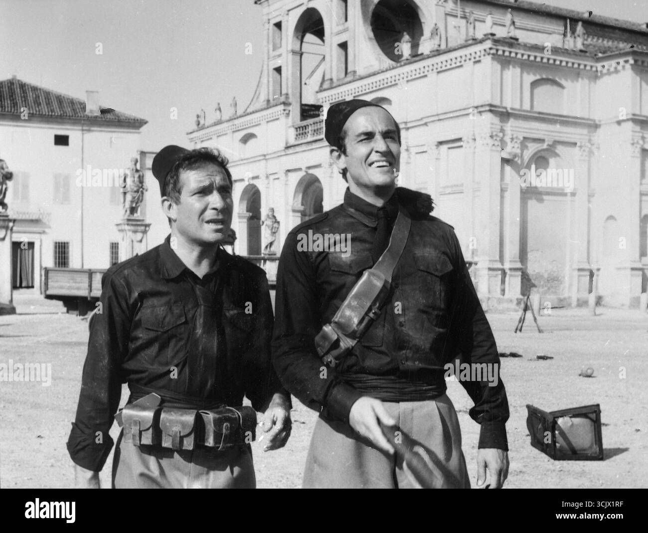 Les acteurs italiens Ugo Tognazzi et Vittorio Gassman dans le film la marche sur Rome, Italie 1962 Banque D'Images