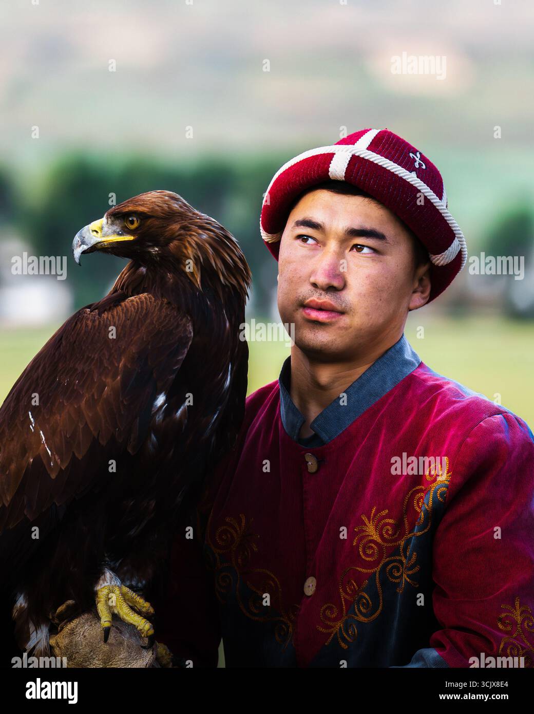 Men qizning qiniga kirdim