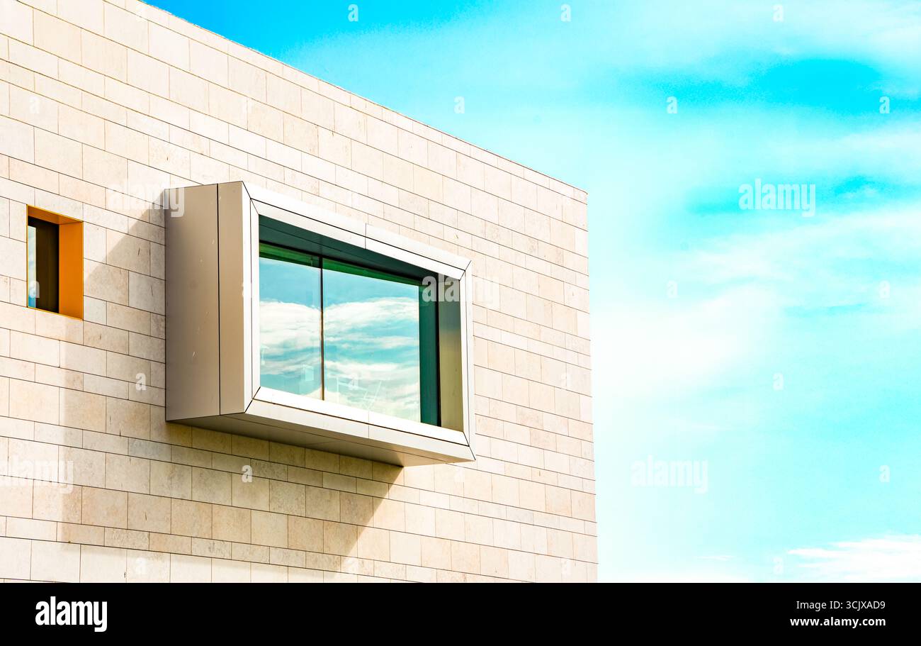Lisbonne, Portugal. Architecture saisissante du Fundação Champalimaud dans le quartier de Belém, conçue par l'architecte indien Charles Correa. Banque D'Images