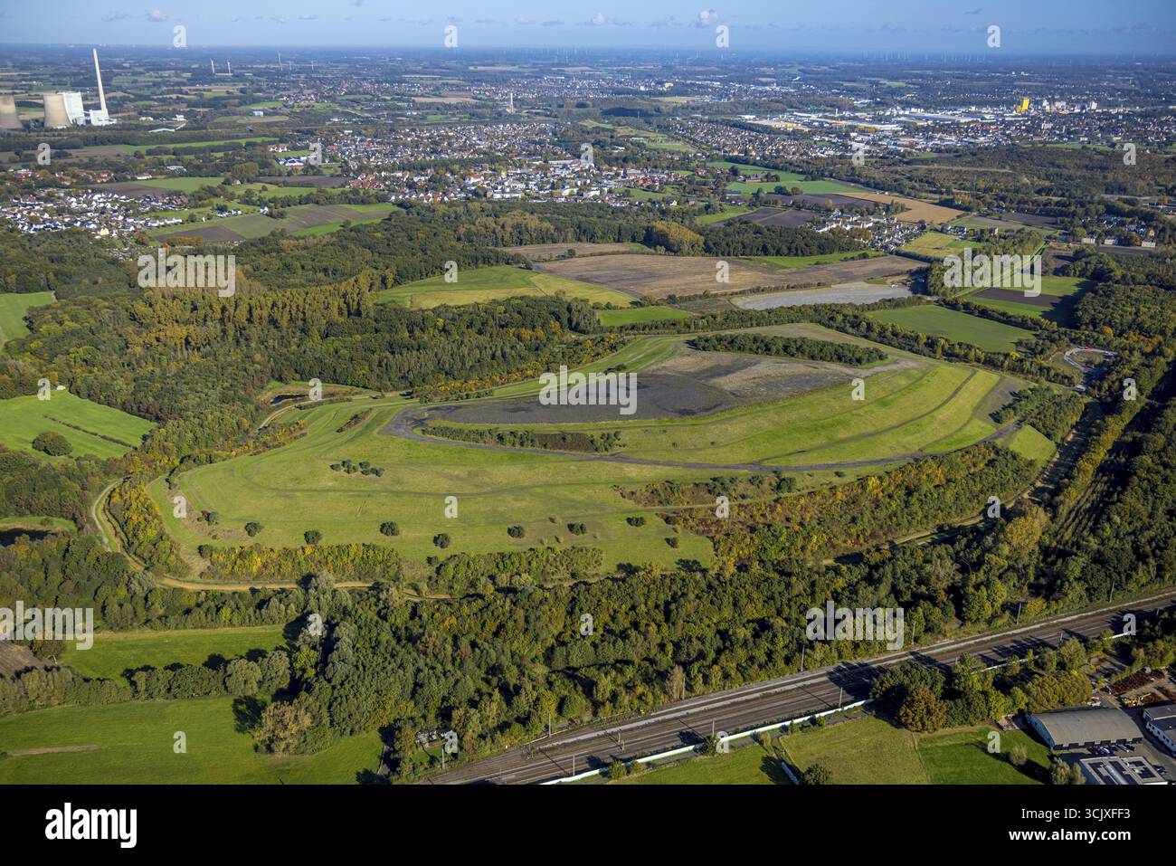 Vue aérienne, pointe du butin de Sundern, quartier de Pelkum, Hamm, région de la Ruhr, Rhénanie-du-Nord-Westphalie, Allemagne, Sundern spoil tip, spoil tip, paysage, géographie Banque D'Images