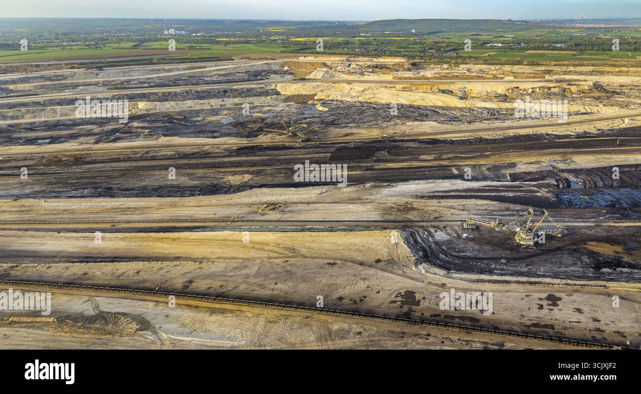 Vue aérienne, mine de lignite à ciel ouvert Inden de RWE Power AG, fourniture de la centrale électrique de Weisweiler, pelle sur roues à godets, zone minière de lignite rhénane, Inden Banque D'Images
