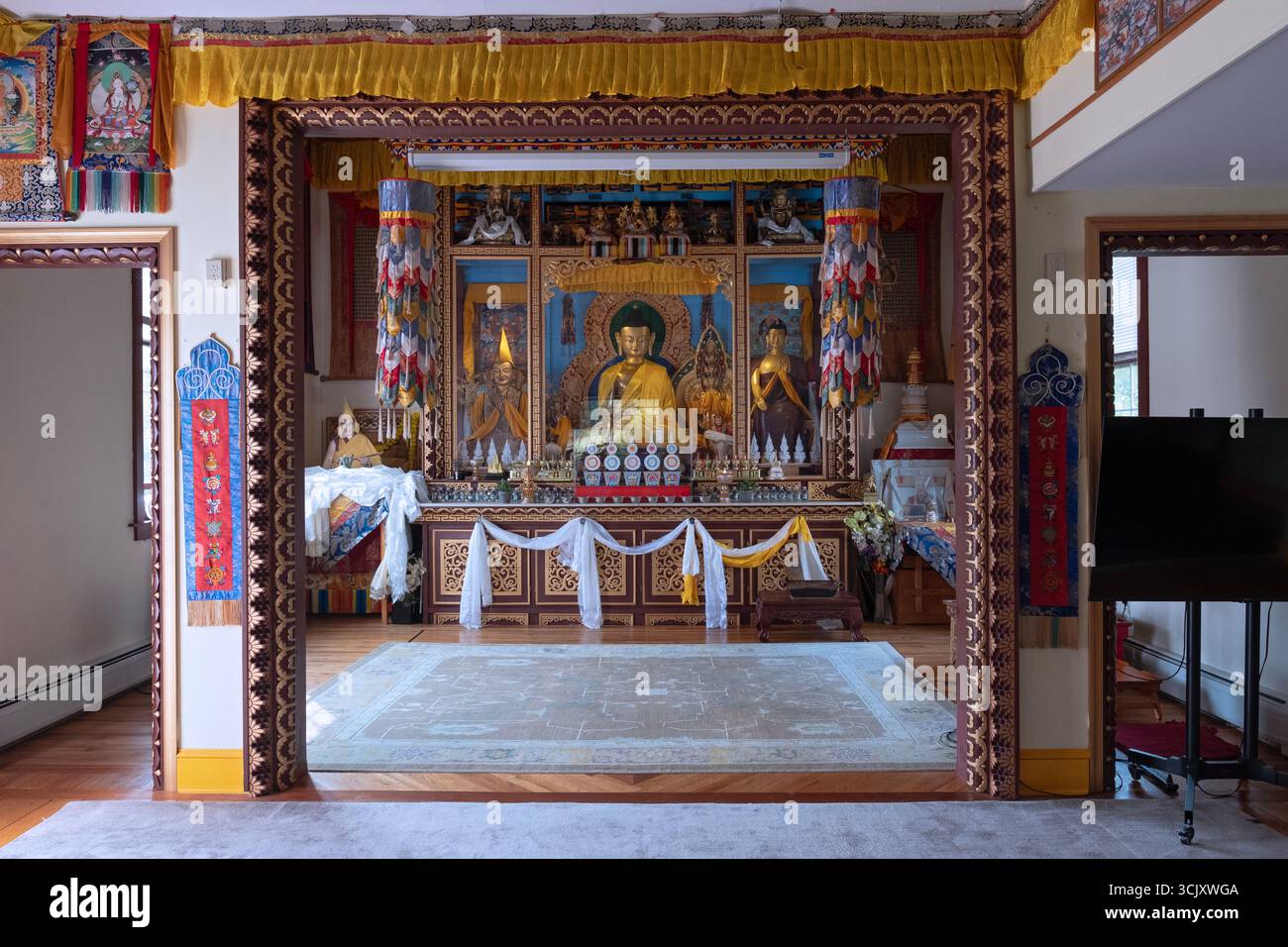 La chapelle intérieure du Centre bouddhiste tibétain pour la paix universelle, Do Ngak Kunphen Ling. A Redding, Connecticut. Banque D'Images