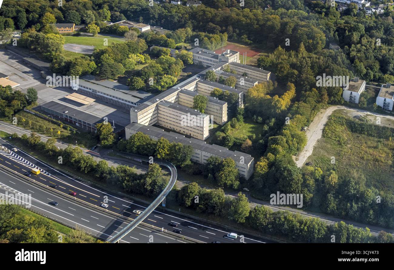 Vue aérienne, ancienne école de police Norbertstrasse coin Luehrmannstrasse, Essen-Bredeney, Essen, région de la Ruhr, Rhénanie du Nord-Westphalie, Allemagne, architecte Banque D'Images