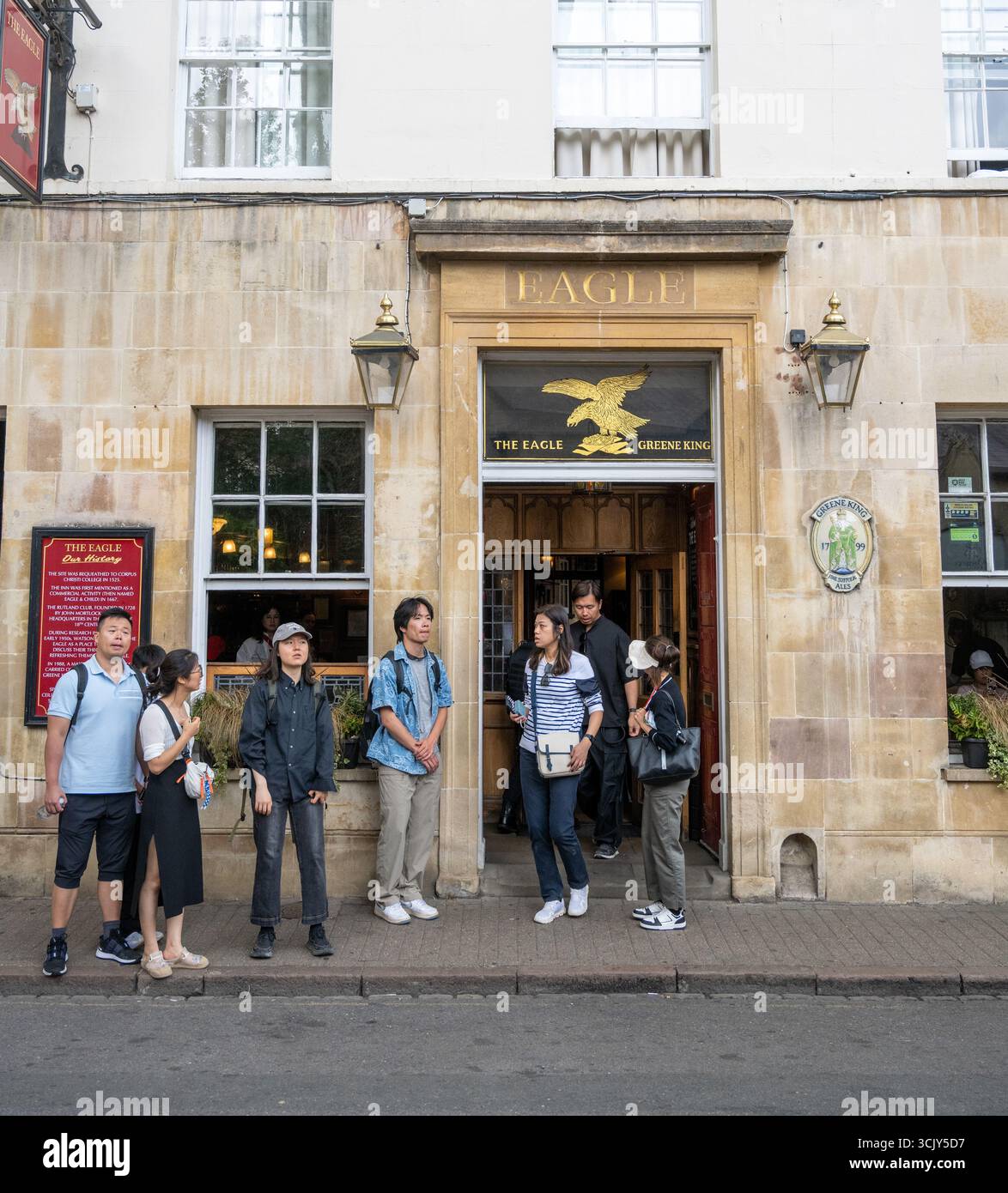 Le pub Eagle de Cambridge, en Angleterre, célèbre pour avoir été l'endroit où Watson et Crick ont annoncé leur découverte d'ADN en 1953 Banque D'Images