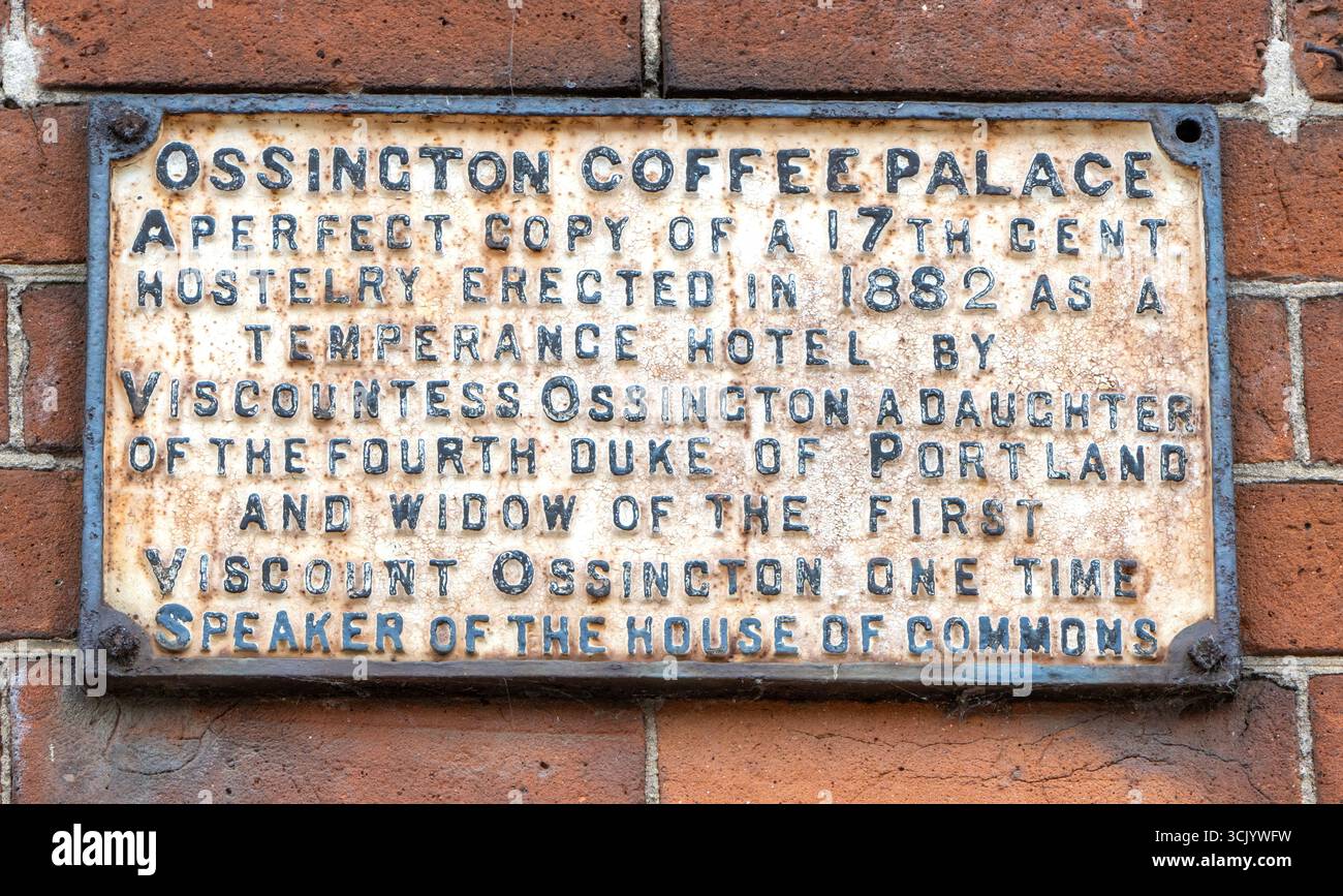 Plaque patrimoniale au Ossington Coffee Palace, Newark on Trent, Nottinghamshire, Angleterre, Royaume-Uni Banque D'Images
