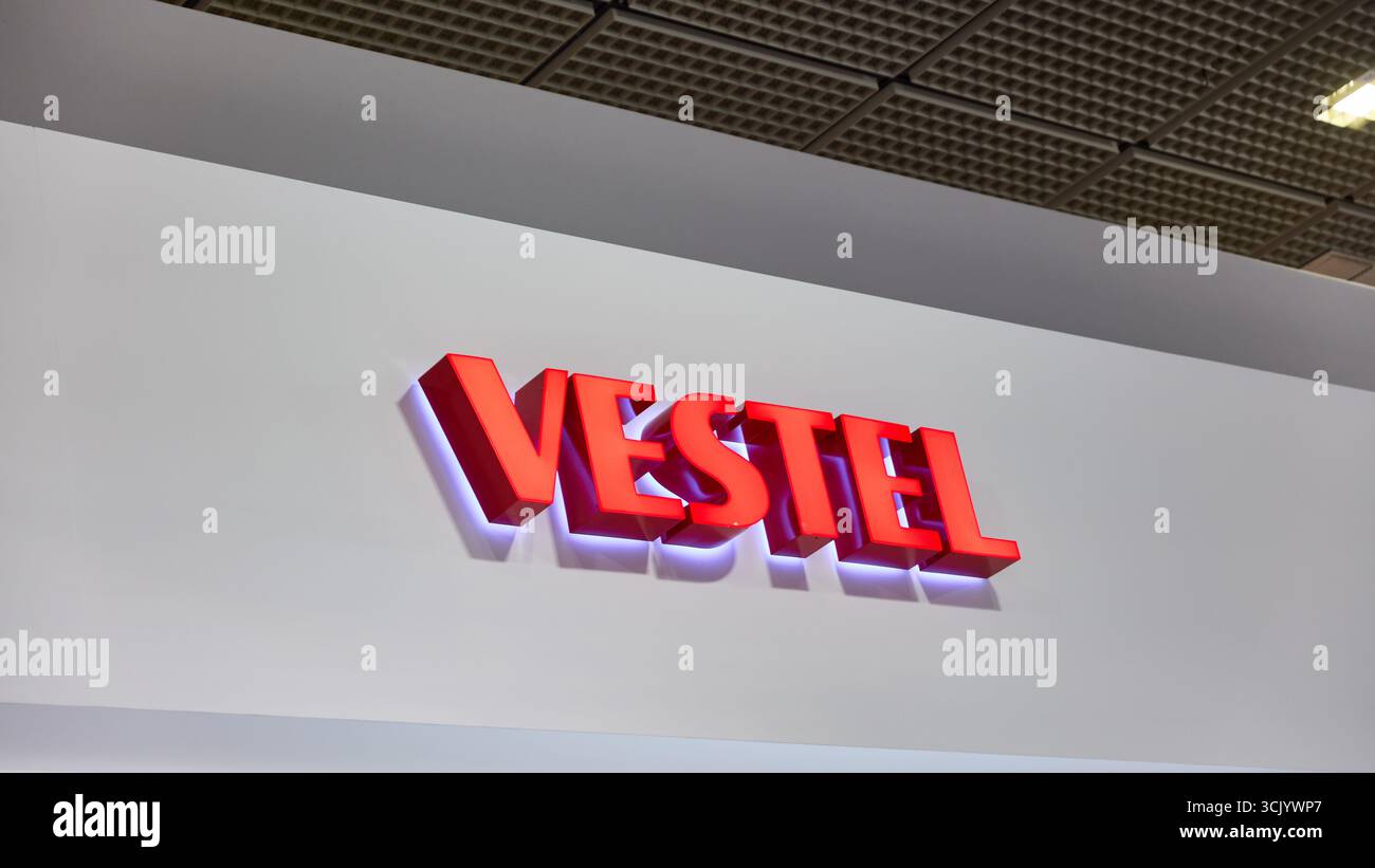 BERLIN, ALLEMAGNE - 7 septembre 2025 : photo du logo de la marque Vestel au salon IFA de l'électronique grand public Banque D'Images