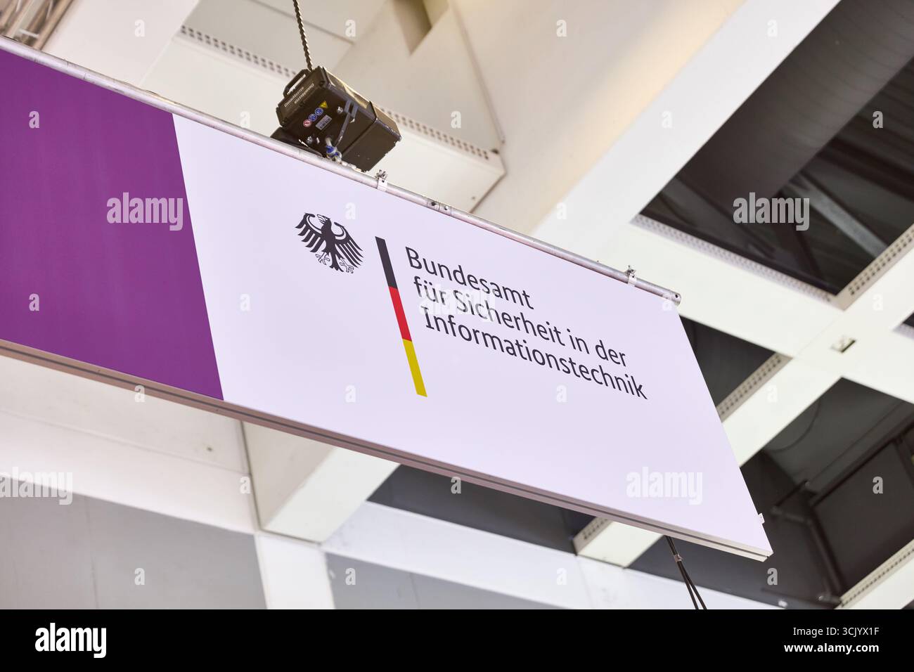 BERLIN, ALLEMAGNE - 7 septembre 2025 : logo Bundesamt fÃ¼r Sicherheit in der Informationstechnik (Office fédéral allemand de la sécurité de l'information) sur I. Banque D'Images
