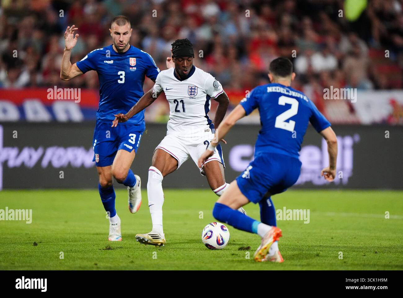 L'Anglais Noni Madueke marque son deuxième but lors du match de qualification pour la Coupe du monde de la FIFA 2026, Groupe K au stade Rajko Mitic de Belgrade. Date de la photo : mardi 9 septembre 2025. Banque D'Images