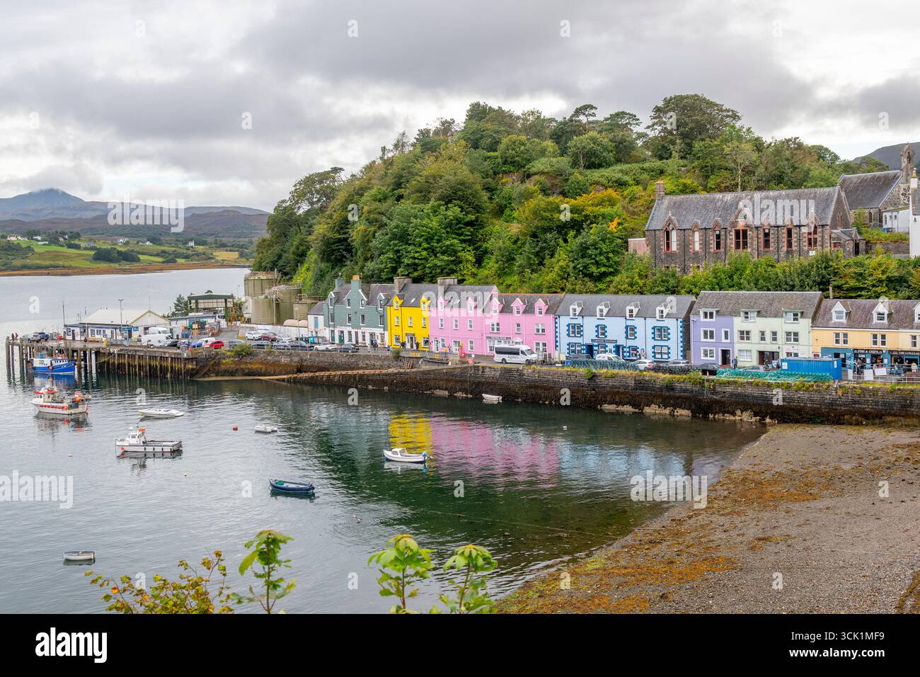 Portree maisons colorées Banque D'Images